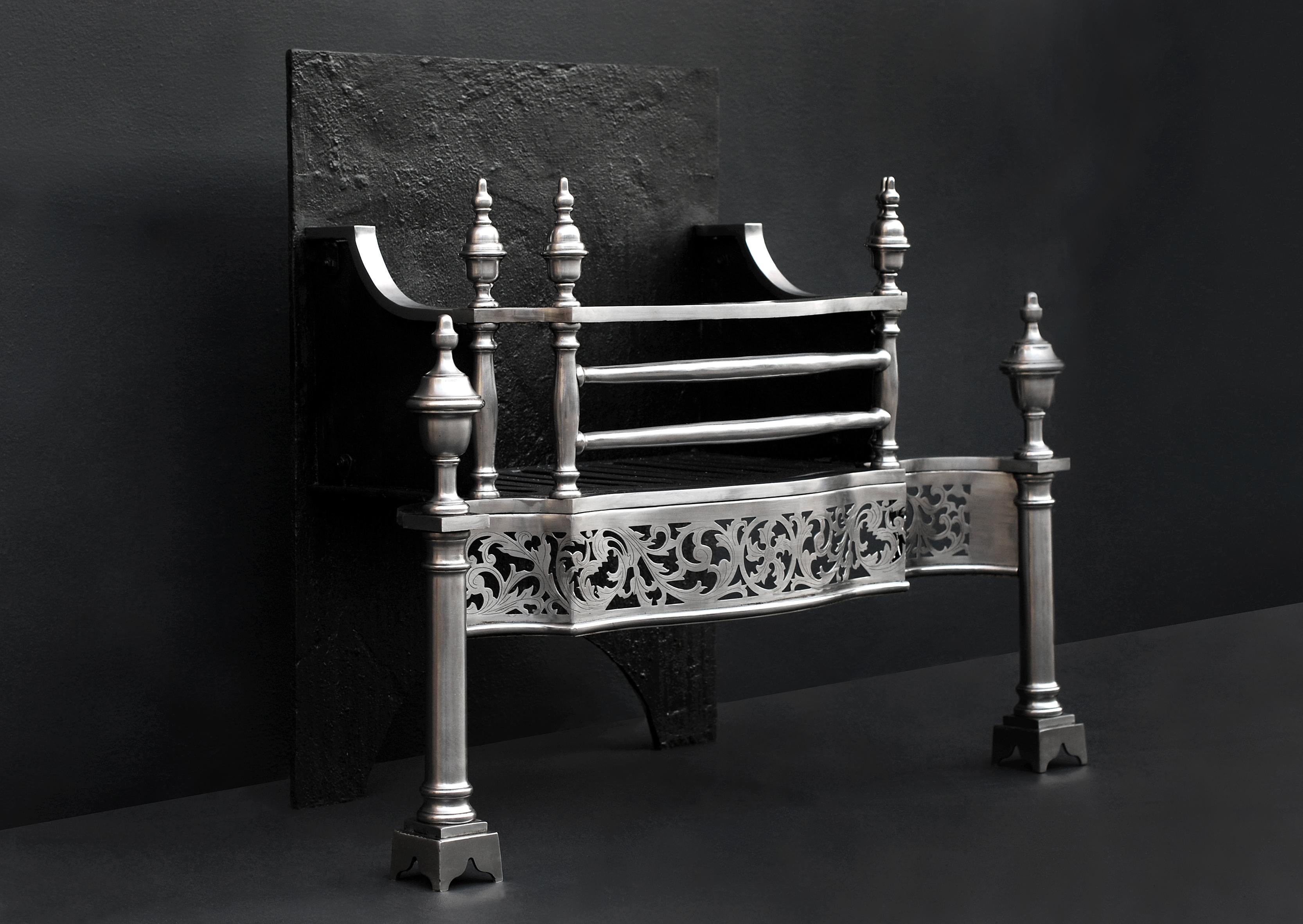 Steel Fire Grate in the Manner of Thomas Chippendale In Good Condition For Sale In London, GB