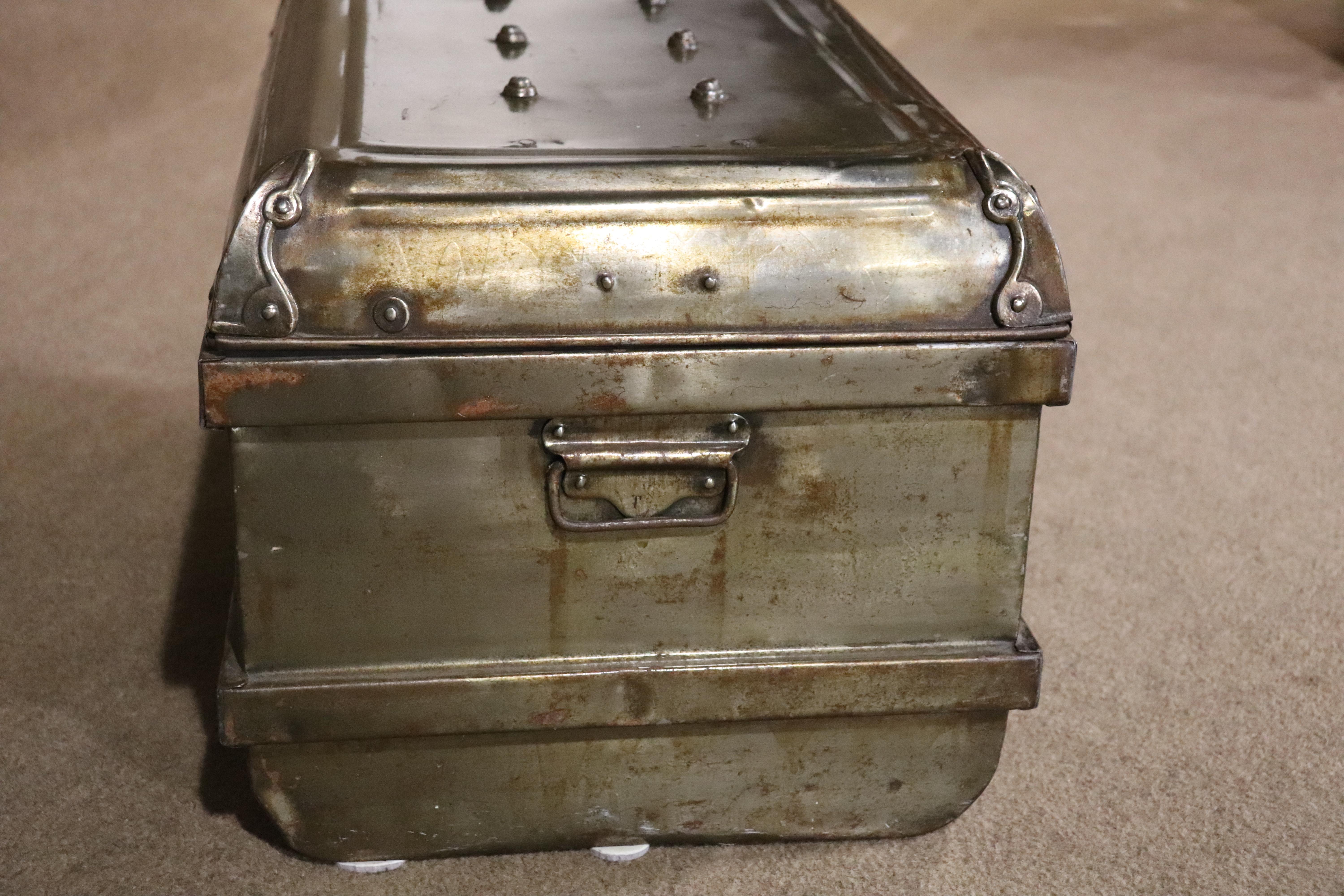 Steel Flip Top Trunk with Brass Lock by Bates In Good Condition For Sale In Brooklyn, NY