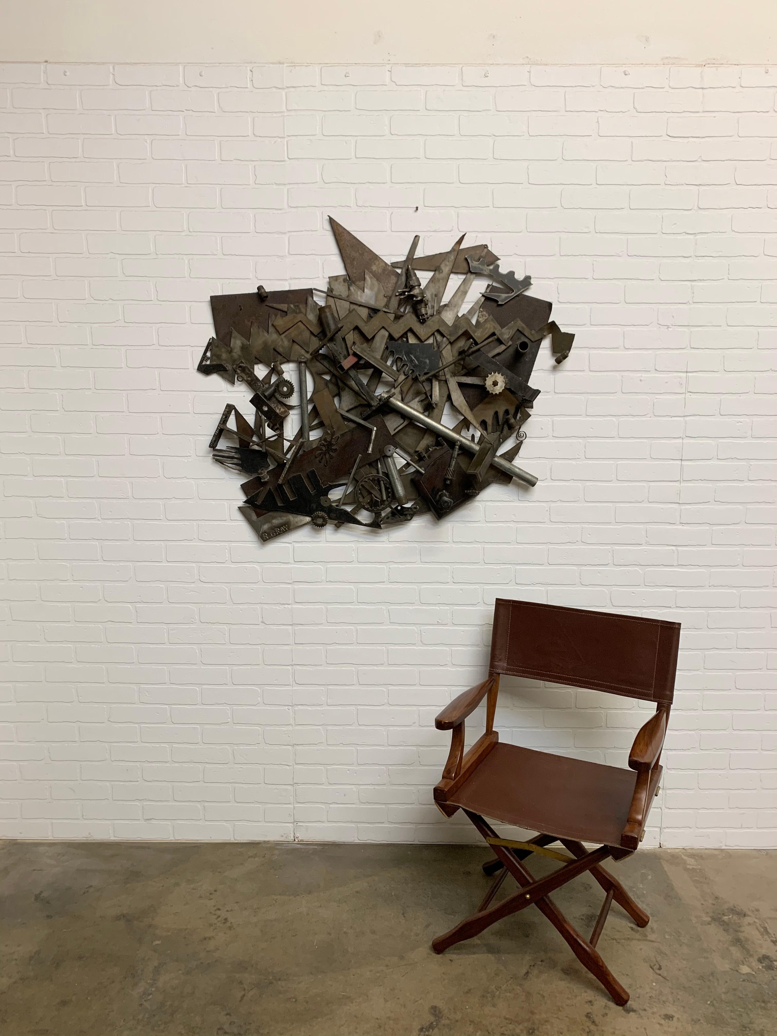 Gefundene brutale Wandskulptur aus Stahl von Bruce Gray im Zustand „Gut“ im Angebot in Denton, TX