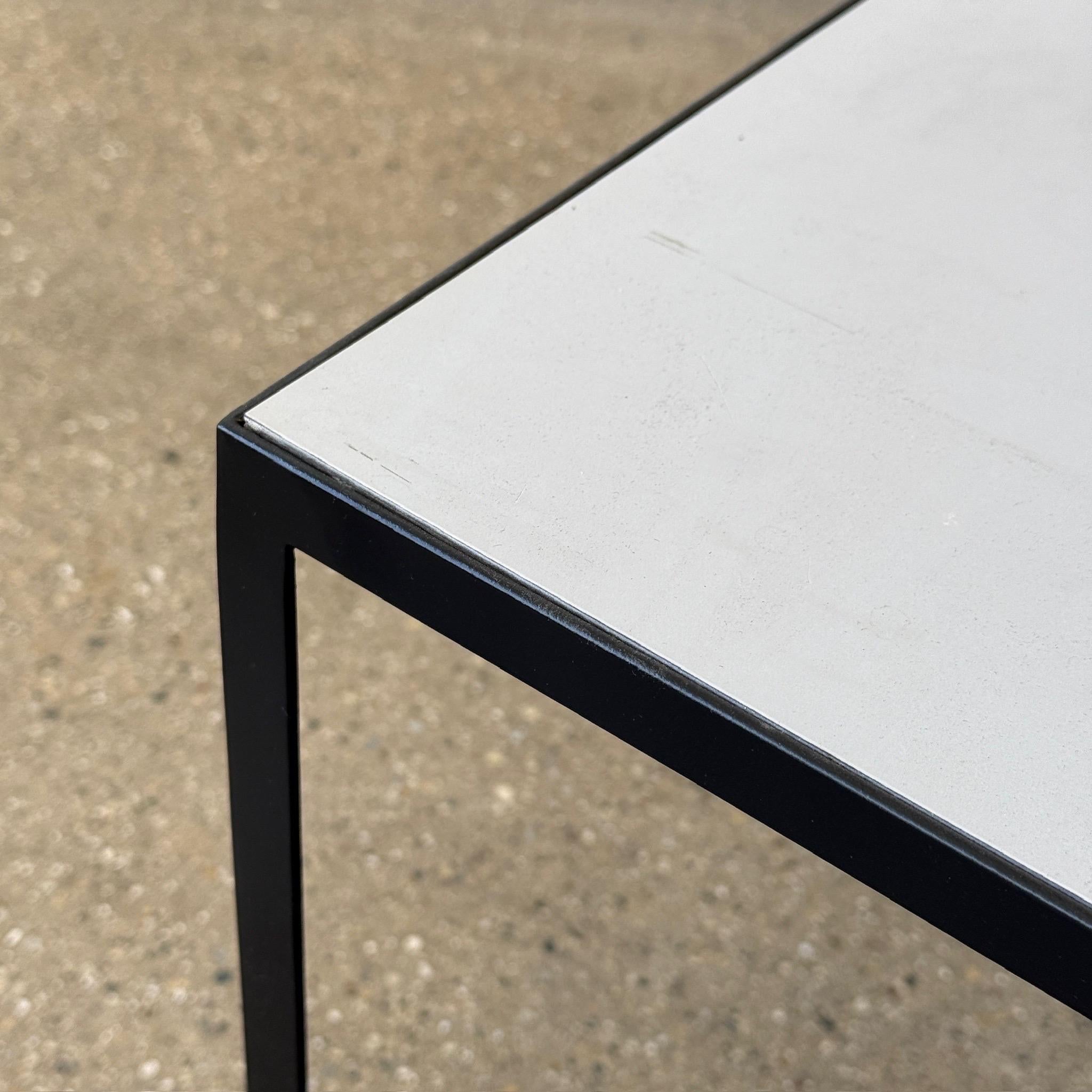 Américain Table basse à cadre en acier de George Nelson pour Herman Miller en vente