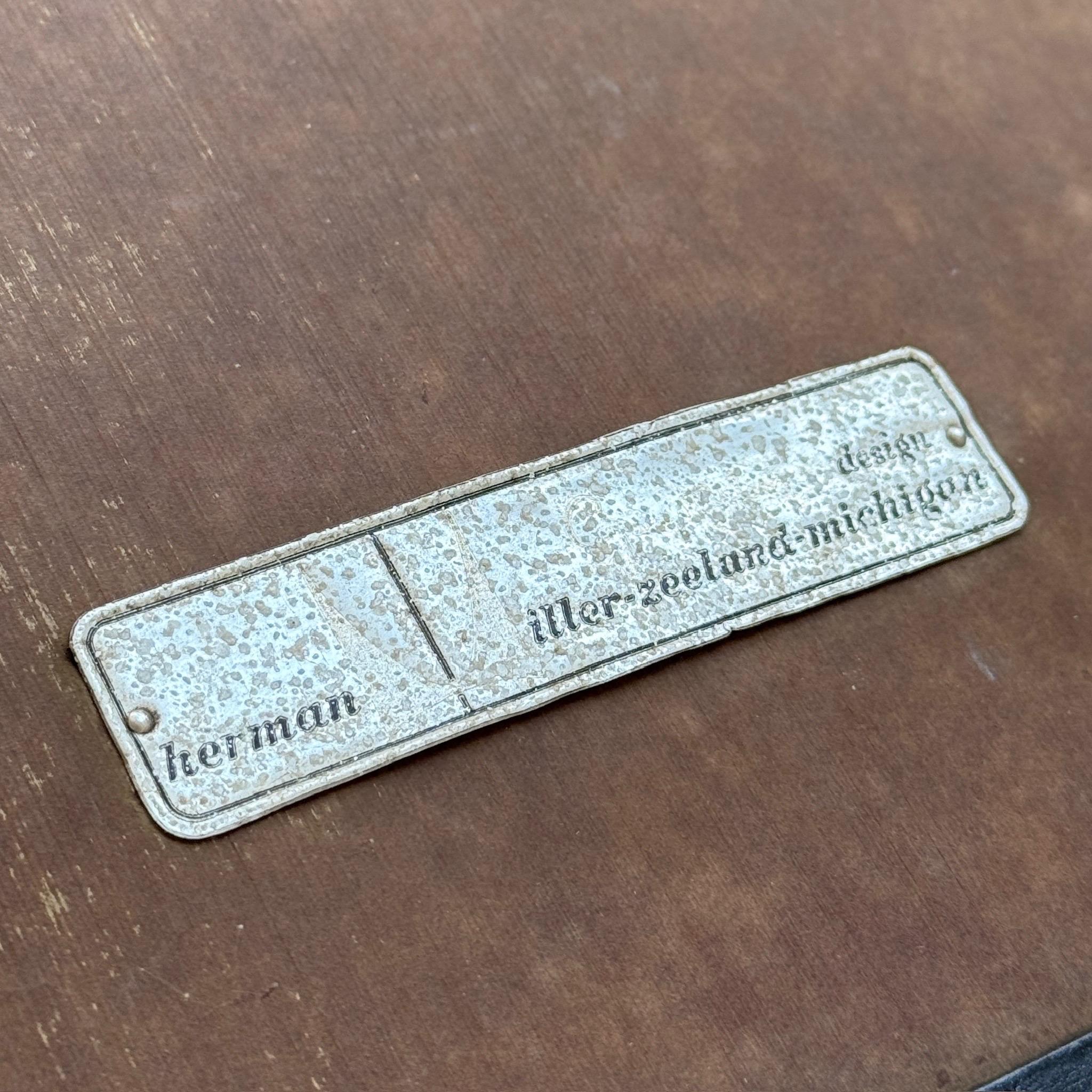 Milieu du XXe siècle Table basse à cadre en acier de George Nelson pour Herman Miller en vente