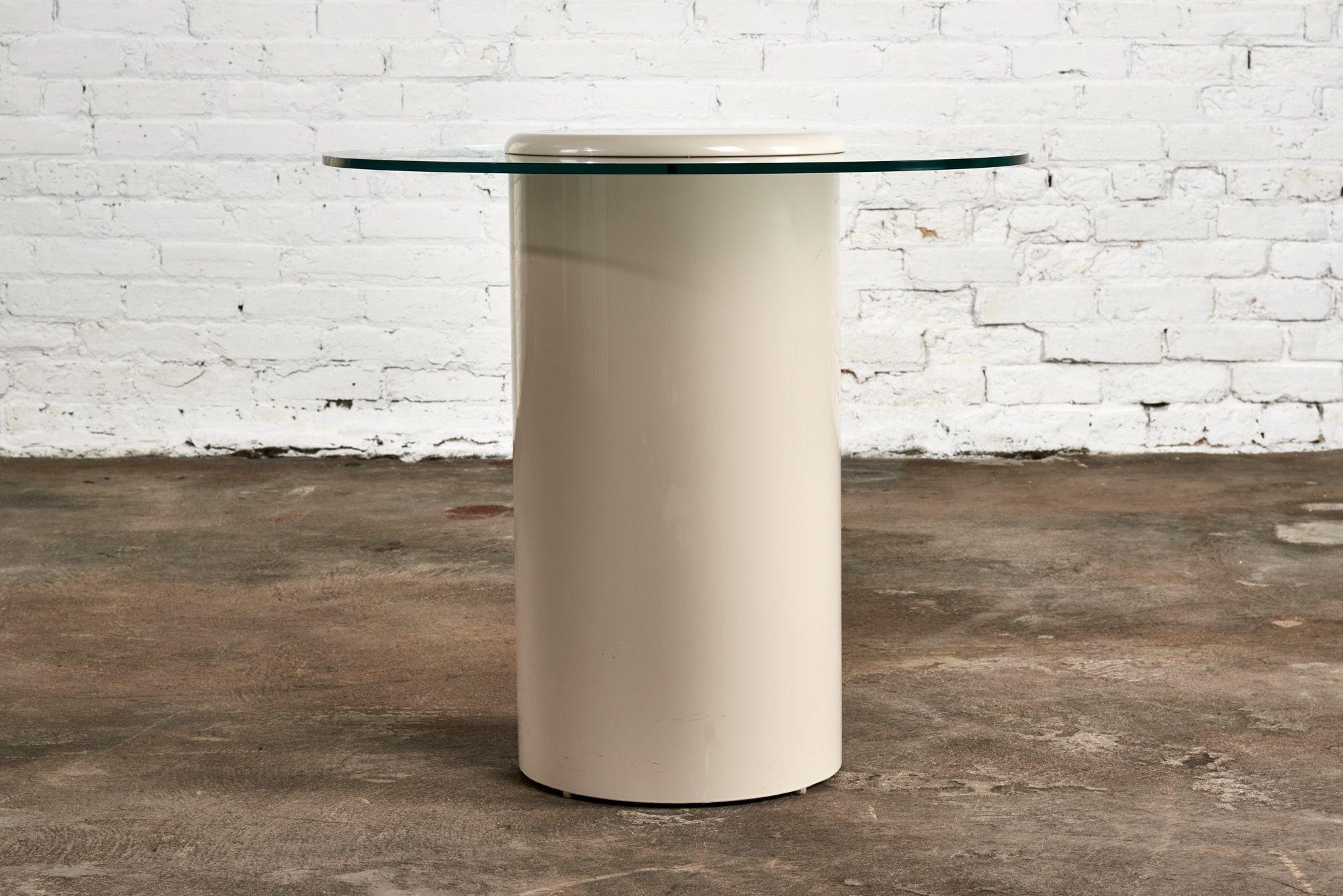 Steel lacquer and glass side/end table, Paul Mayen for Habitat 1970.