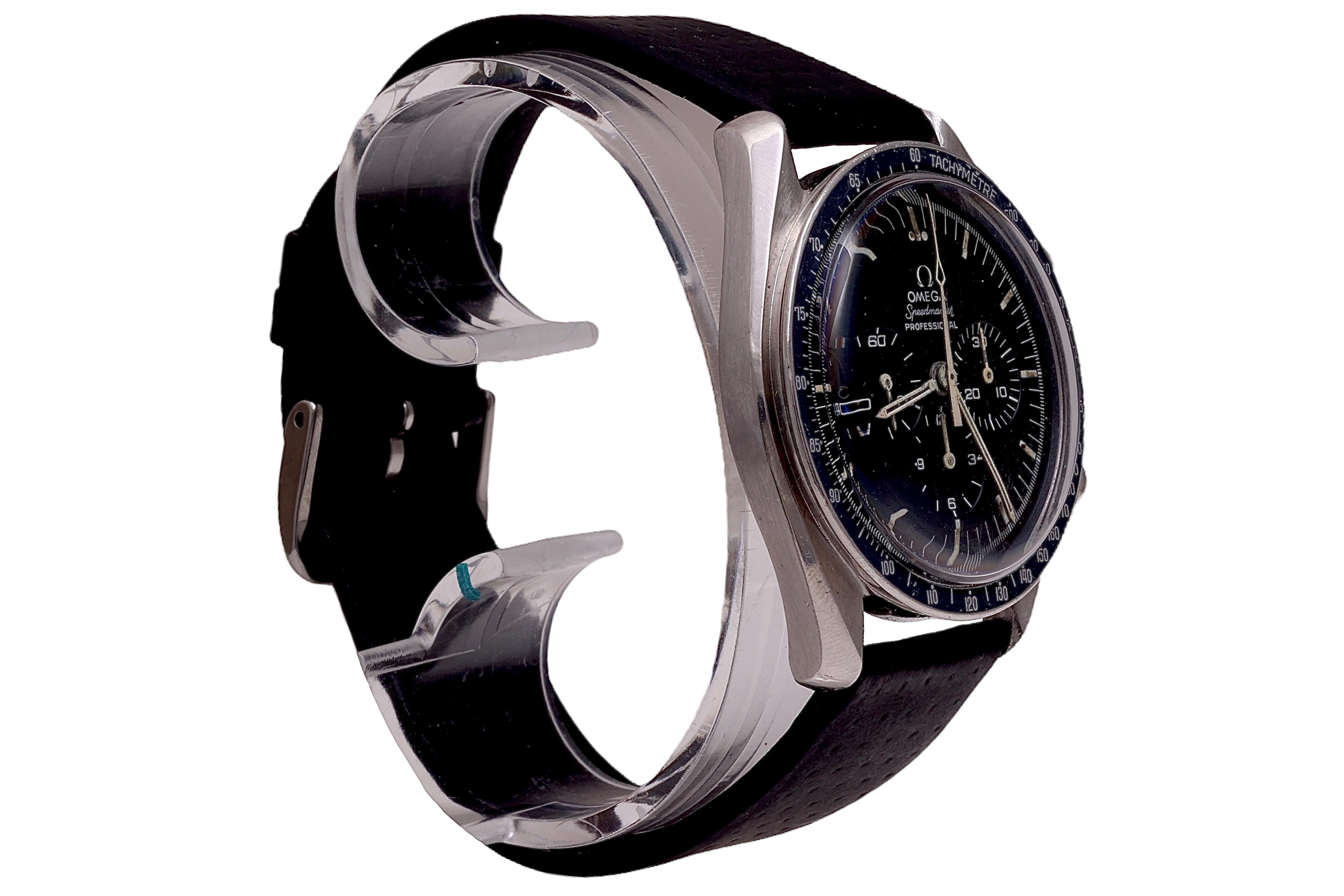 Omega Speedmaster, montre-bracelet chronographe vintage en acier des années 1970, réf. ST145.022 Bon état - En vente à Antwerp, BE