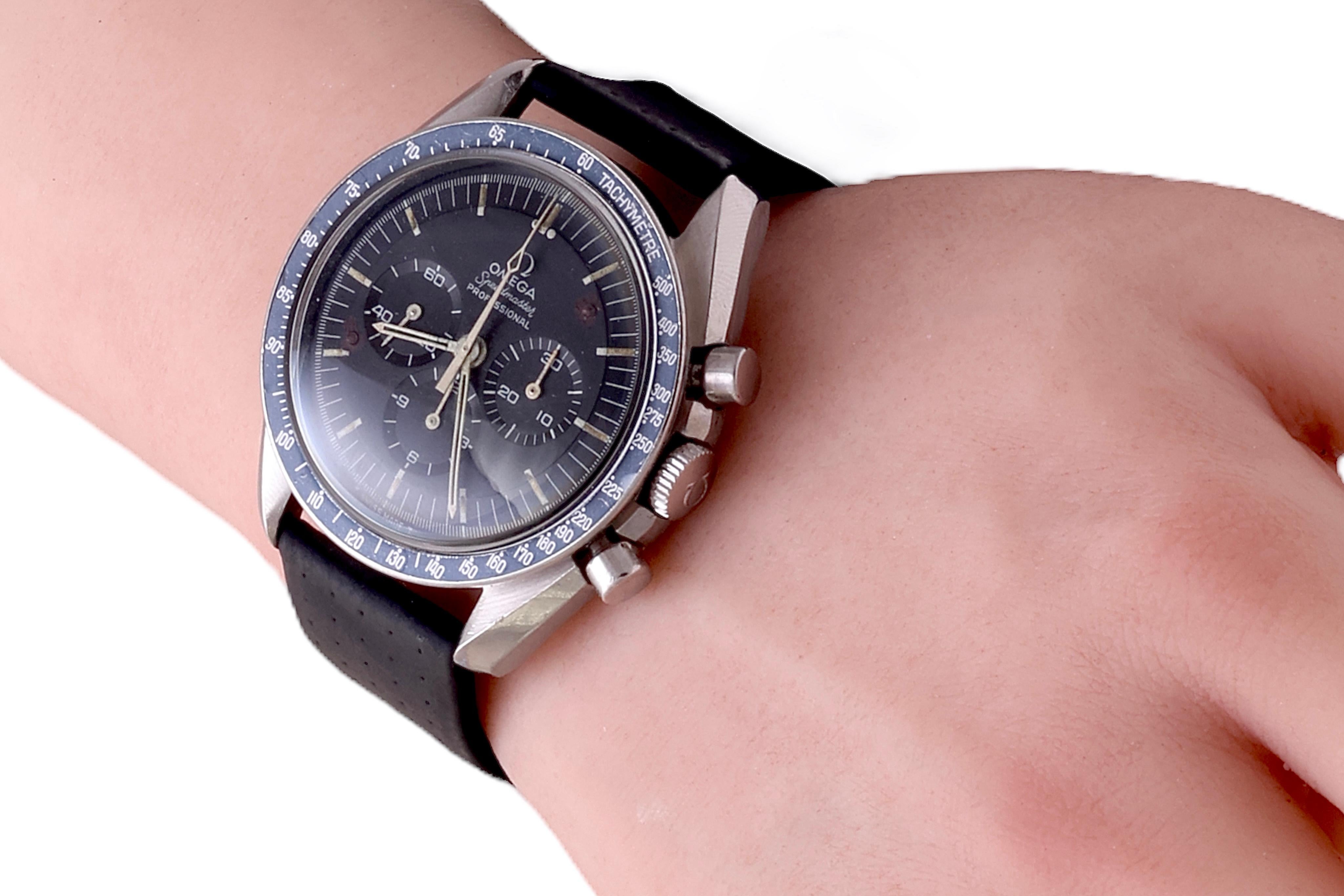 Omega Speedmaster, montre-bracelet chronographe vintage en acier des années 1970, réf. ST145.022 en vente 2