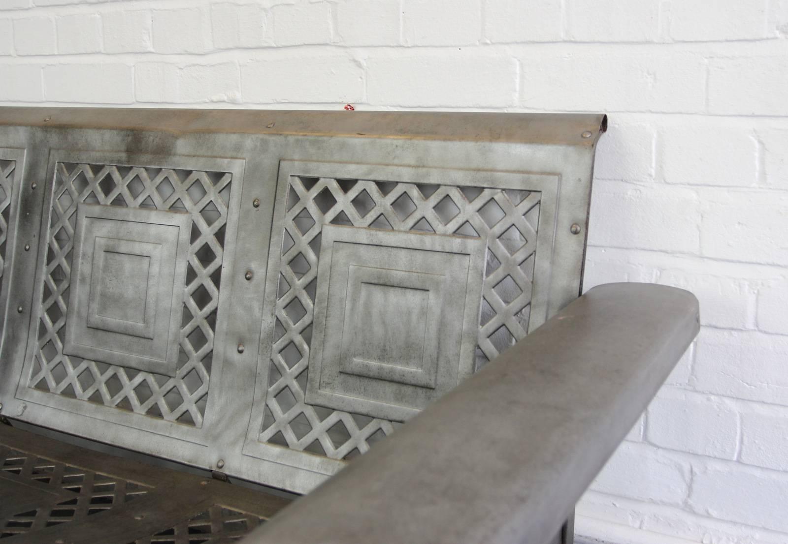 Steel porch bench by The Bunting Glider Co., circa 1930s

Product code #OA526

- Curved sheet steel
- Embossed makers mark on both side panels
- American, circa 1930s
- 164cm long x 64cm deep x 73cm tall
- 32cm from the floor to the