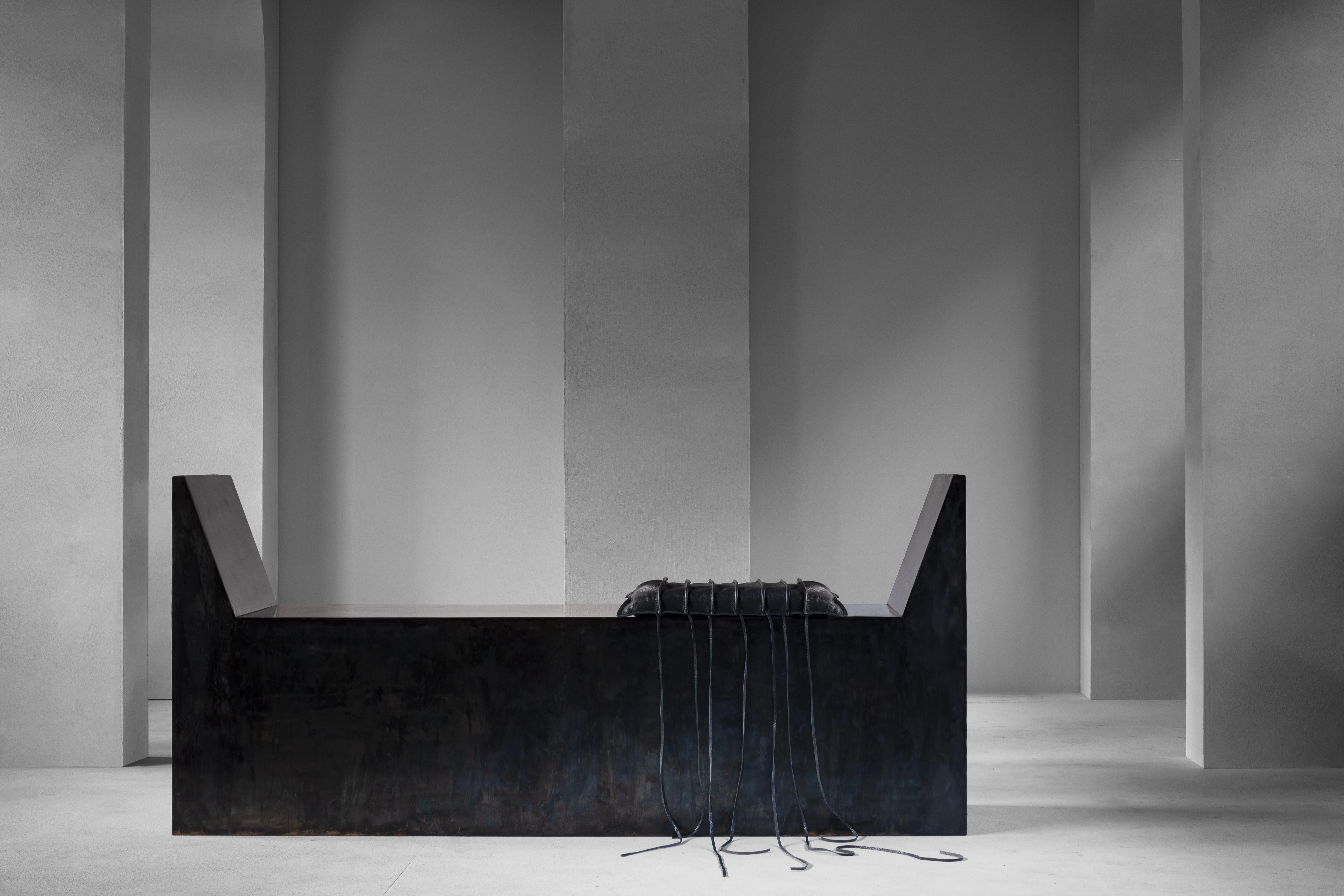 Moderne Tabouret sculptural en acier d'Arno Declercq en vente