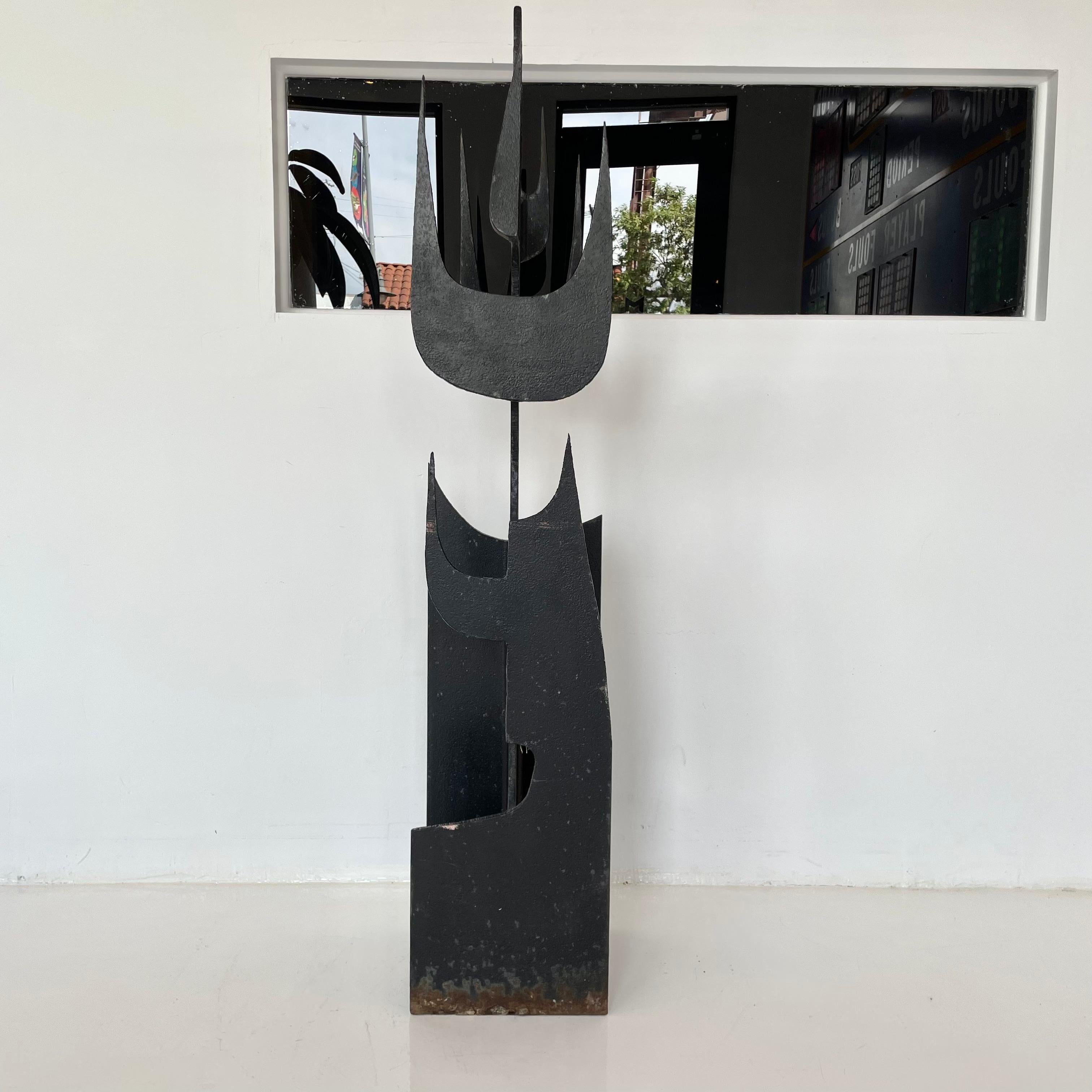 Steel Sculpture in the Style of Alexander Calder For Sale 6