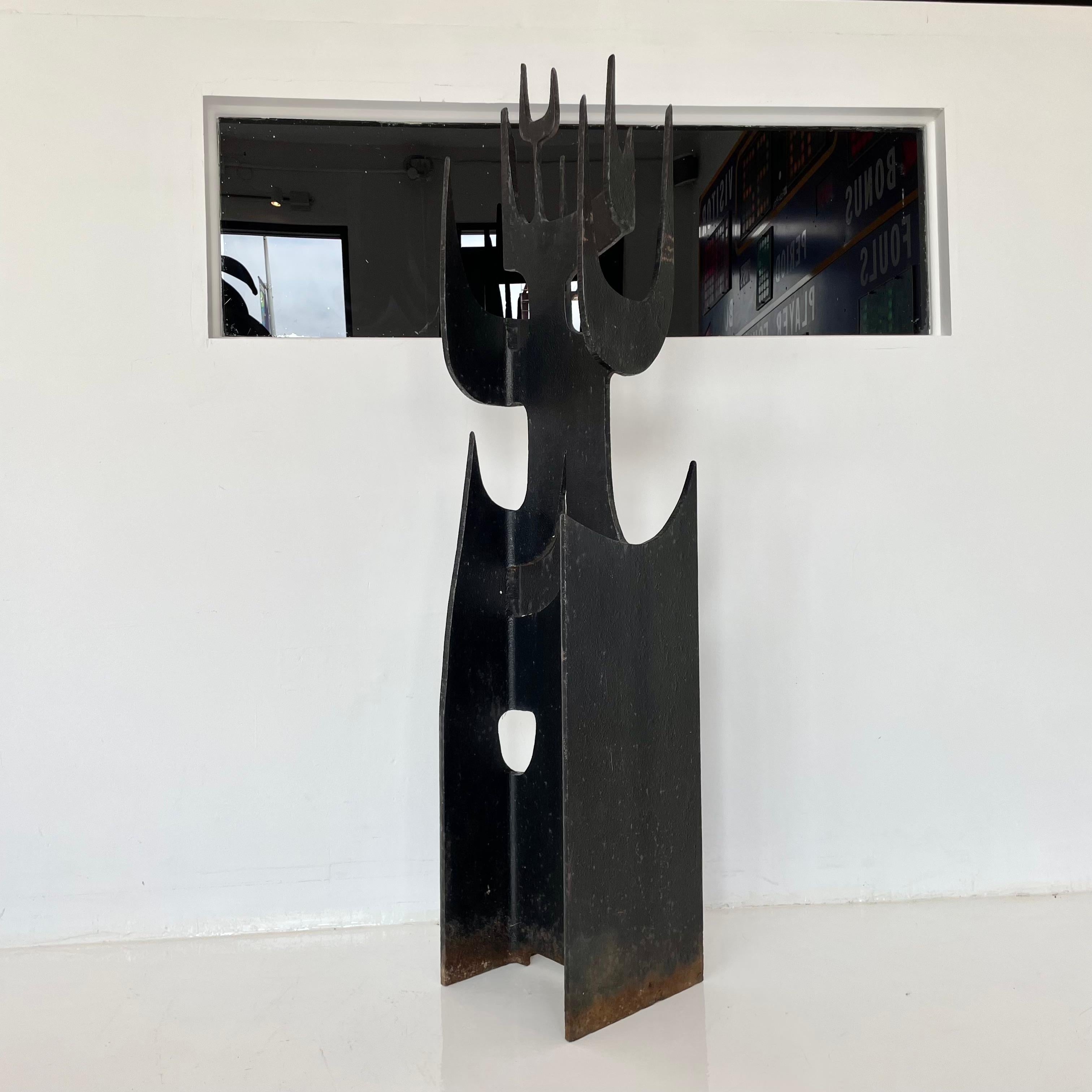 Steel Sculpture in the Style of Alexander Calder For Sale 2