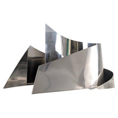 Stahlskulptur „Silber Wind“ Vertikale Stahlskulptur von Joaquin Torres & Rafael Llamazares