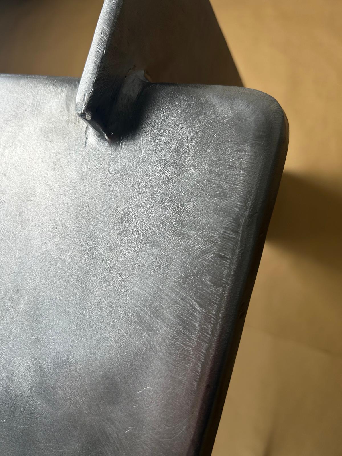 Belga Steele, tavolo laterale in acciaio in vendita