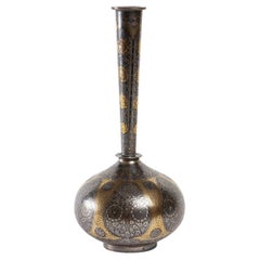Vase soliflore en acier, Inde, XIXe siècle