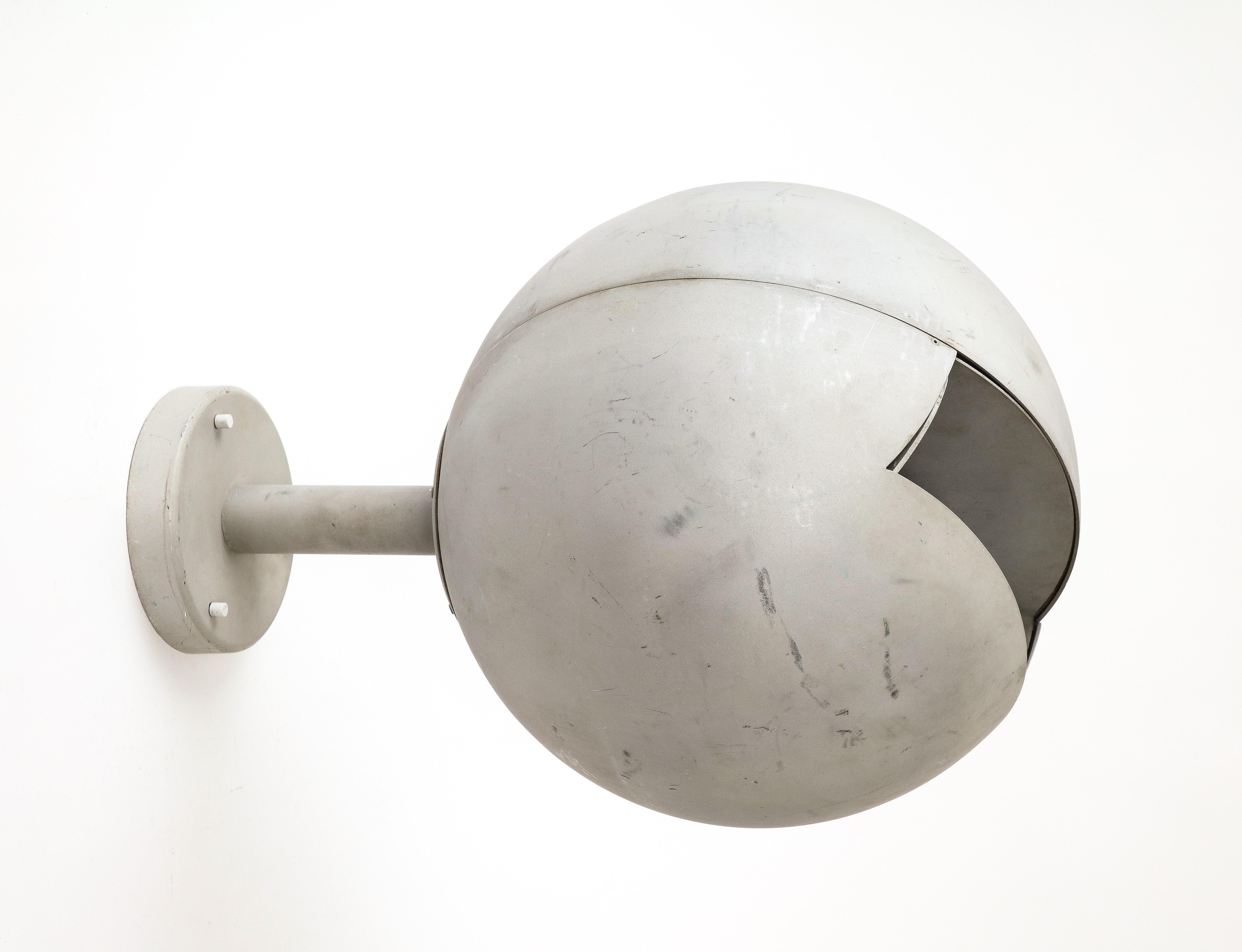 Apliques Esfera de Acero de Suecia, c. 1970 en venta 5