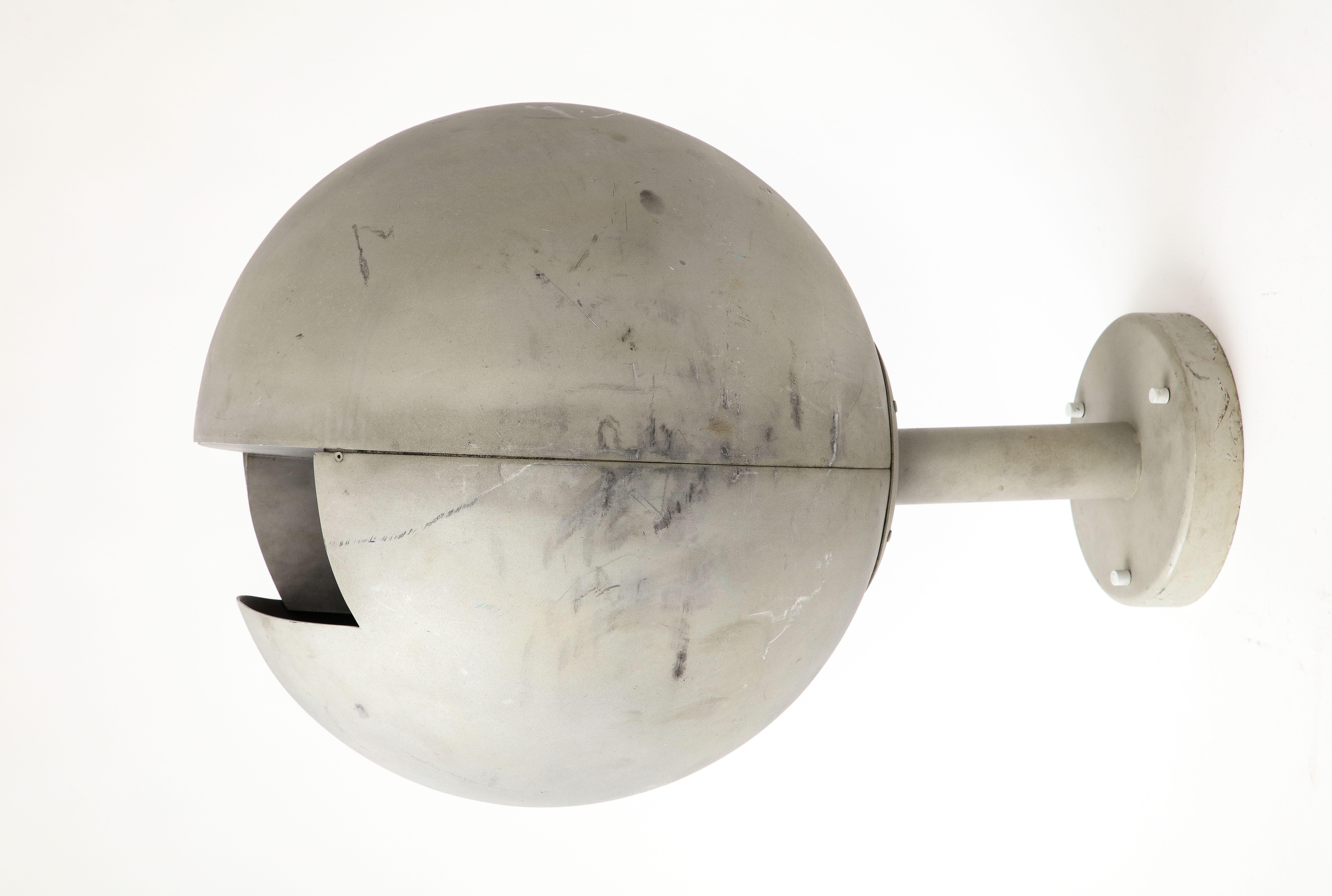 Apliques Esfera de Acero de Suecia, c. 1970 en venta 14