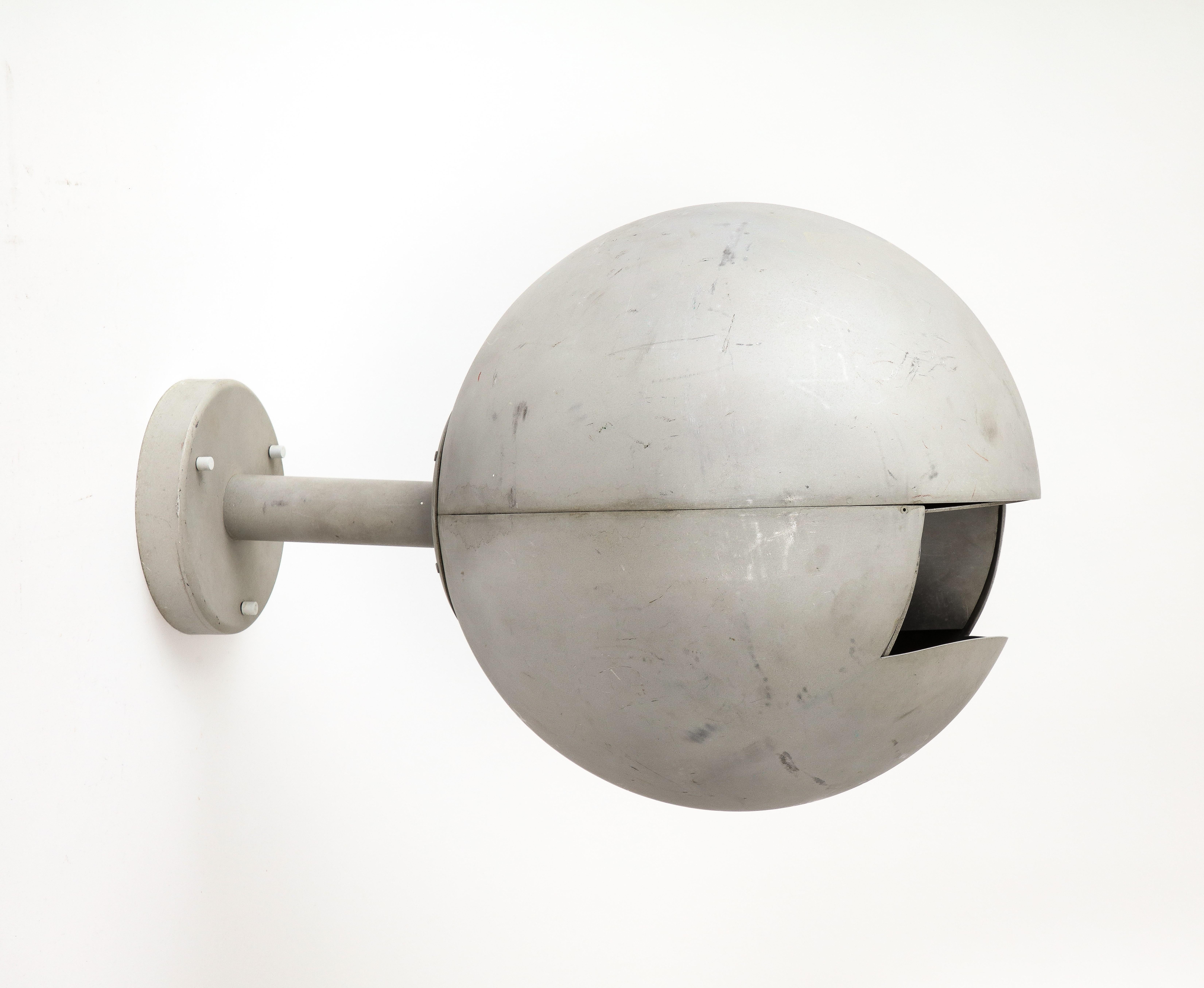 Apliques Esfera de Acero de Suecia, c. 1970 en venta 1