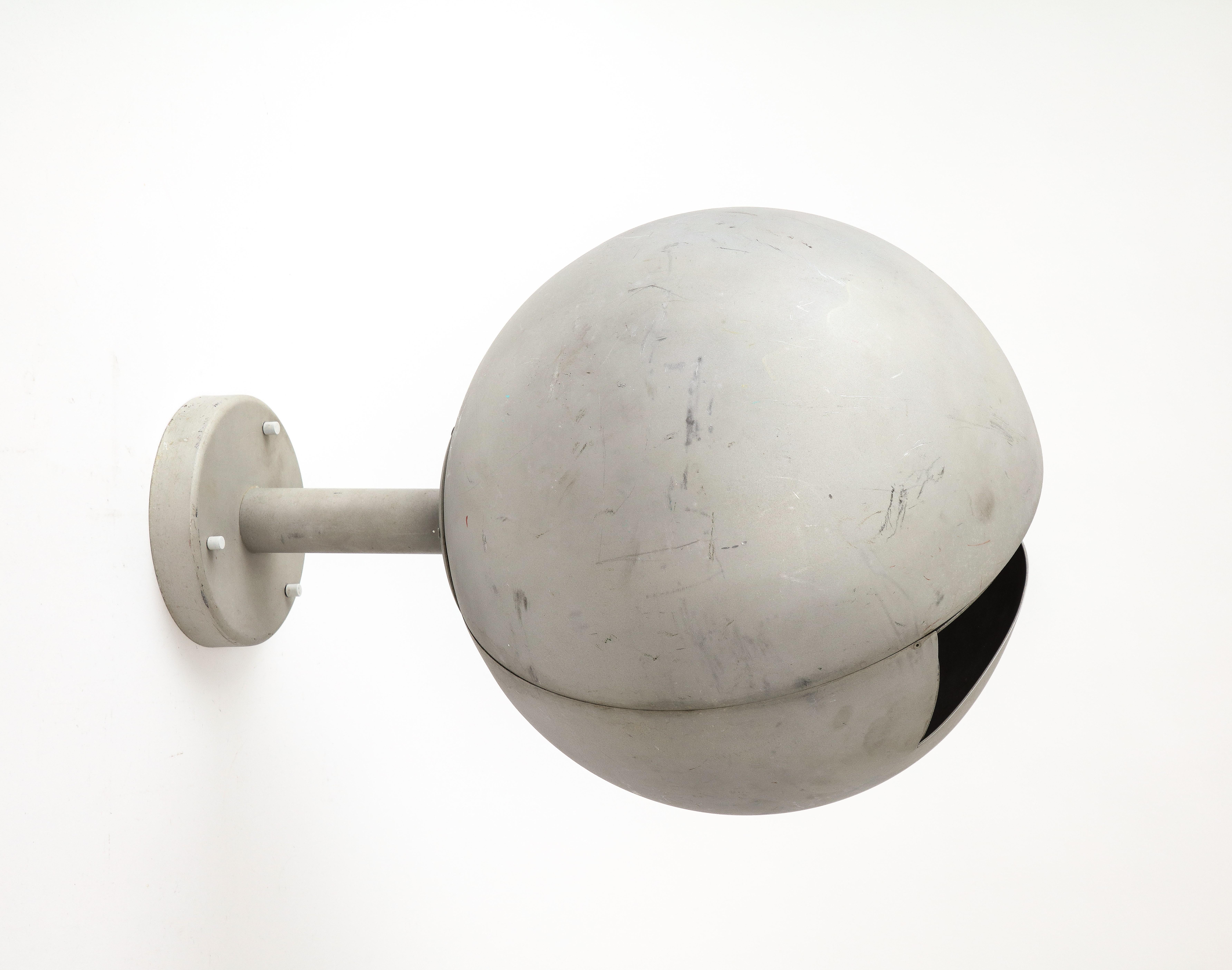 Apliques Esfera de Acero de Suecia, c. 1970 en venta 3