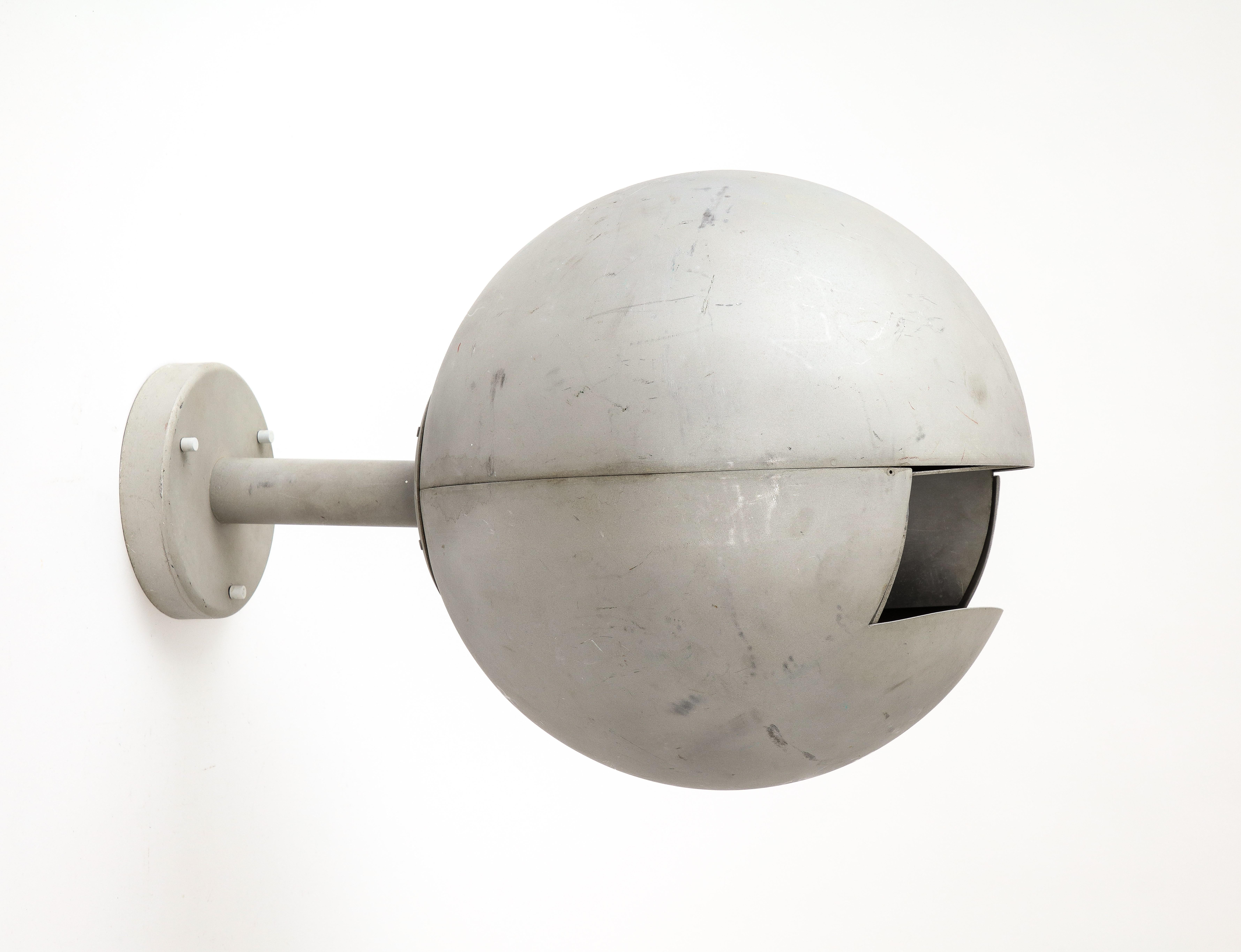 Apliques Esfera de Acero de Suecia, c. 1970 en venta 4