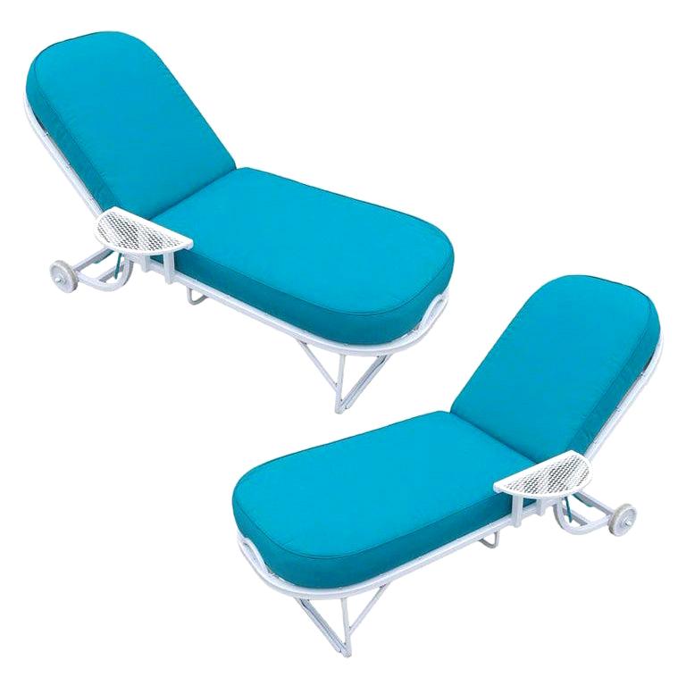 MidCentury Woodard Sculptura Mesh Outdoor Patio Chaise Lounge For Sale