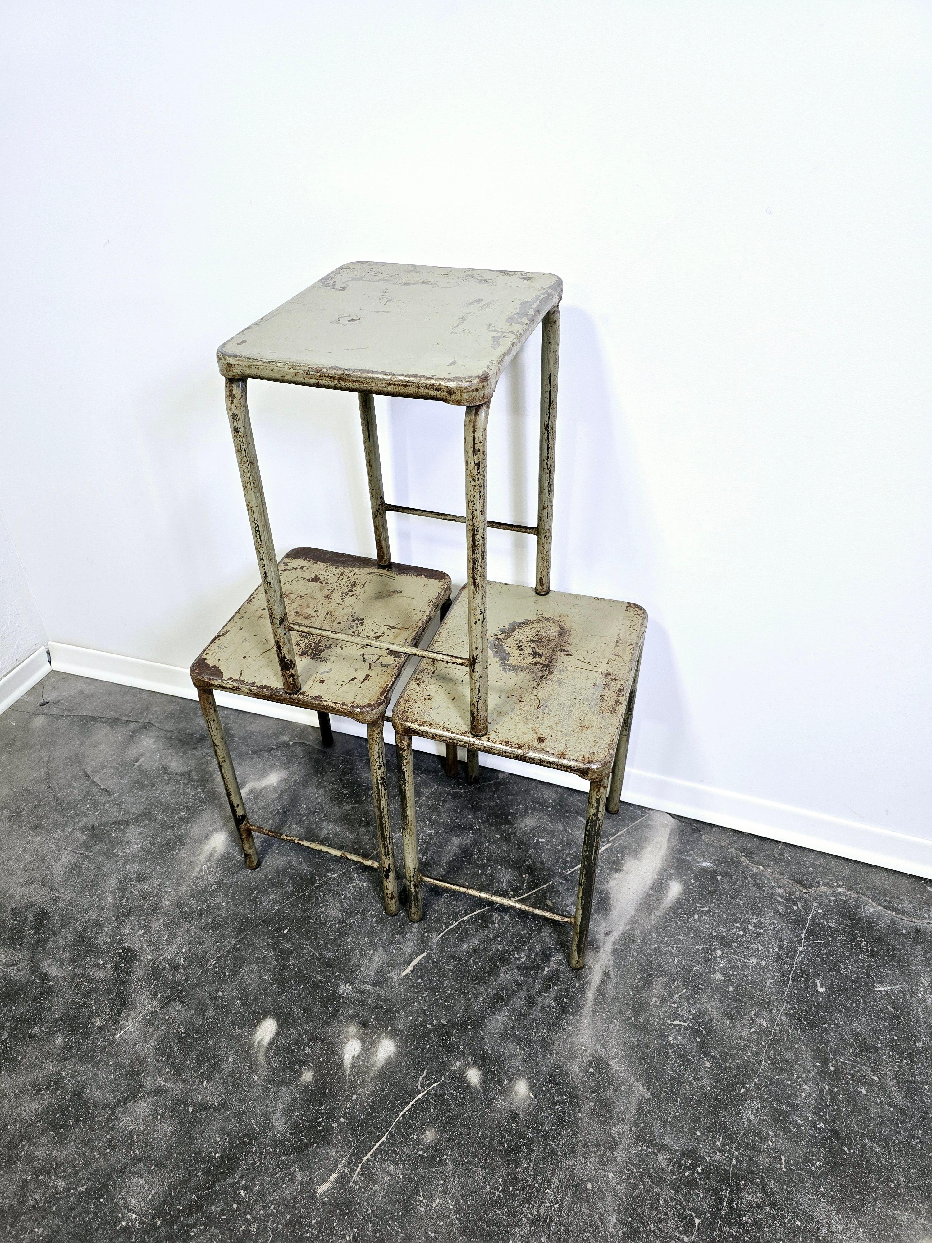 Taburetes de acero años 50 en Bueno estado para la venta en Ljubljana, SI