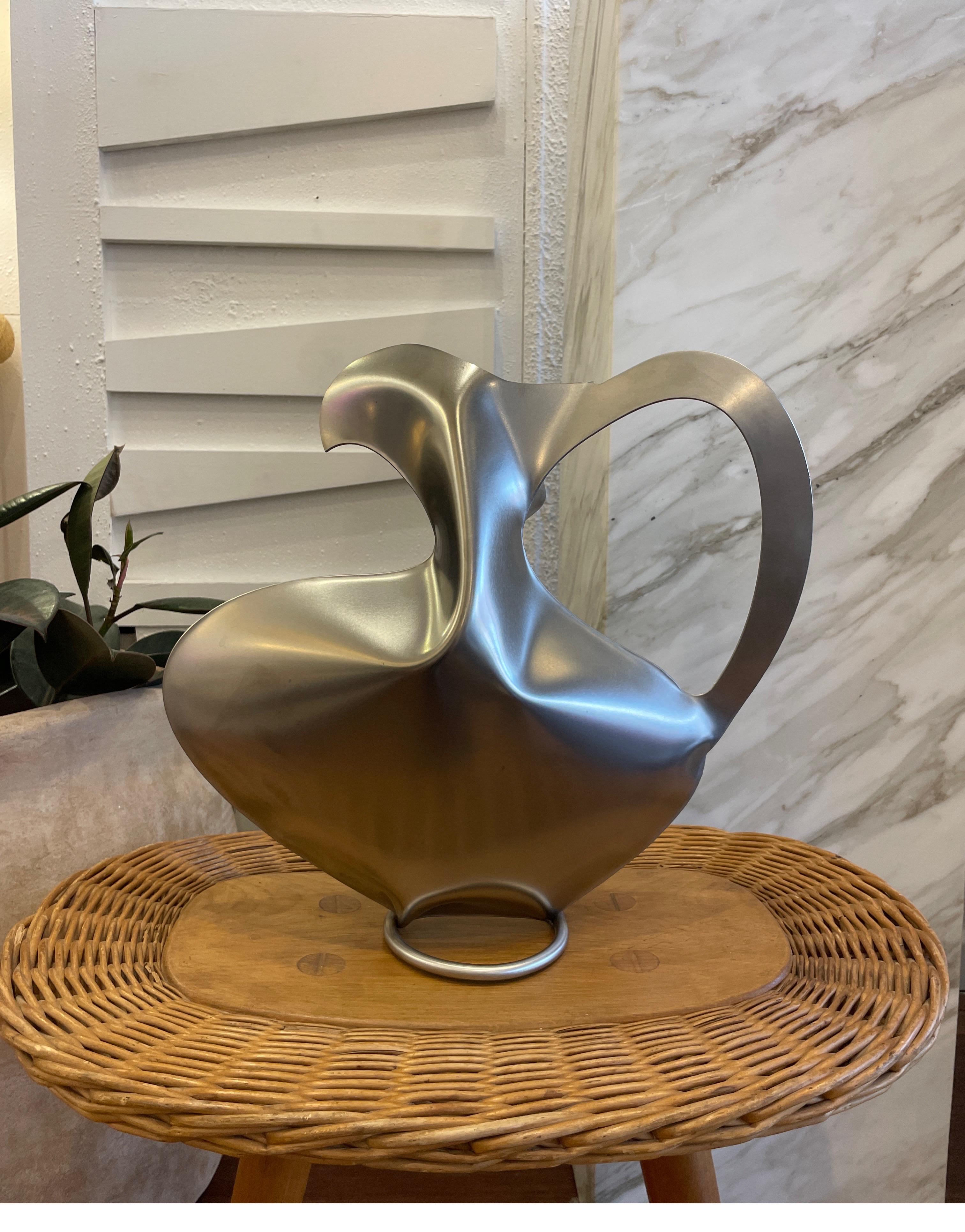 Steel Vase III by Duzi Objects 

Perth-based steel sculpture artist Douglas Powell of Duzi Objects delves into the realms of fluidity, movement, and three-dimensional shapes through his meticulously crafted steel sculptures. With a keen eye for
