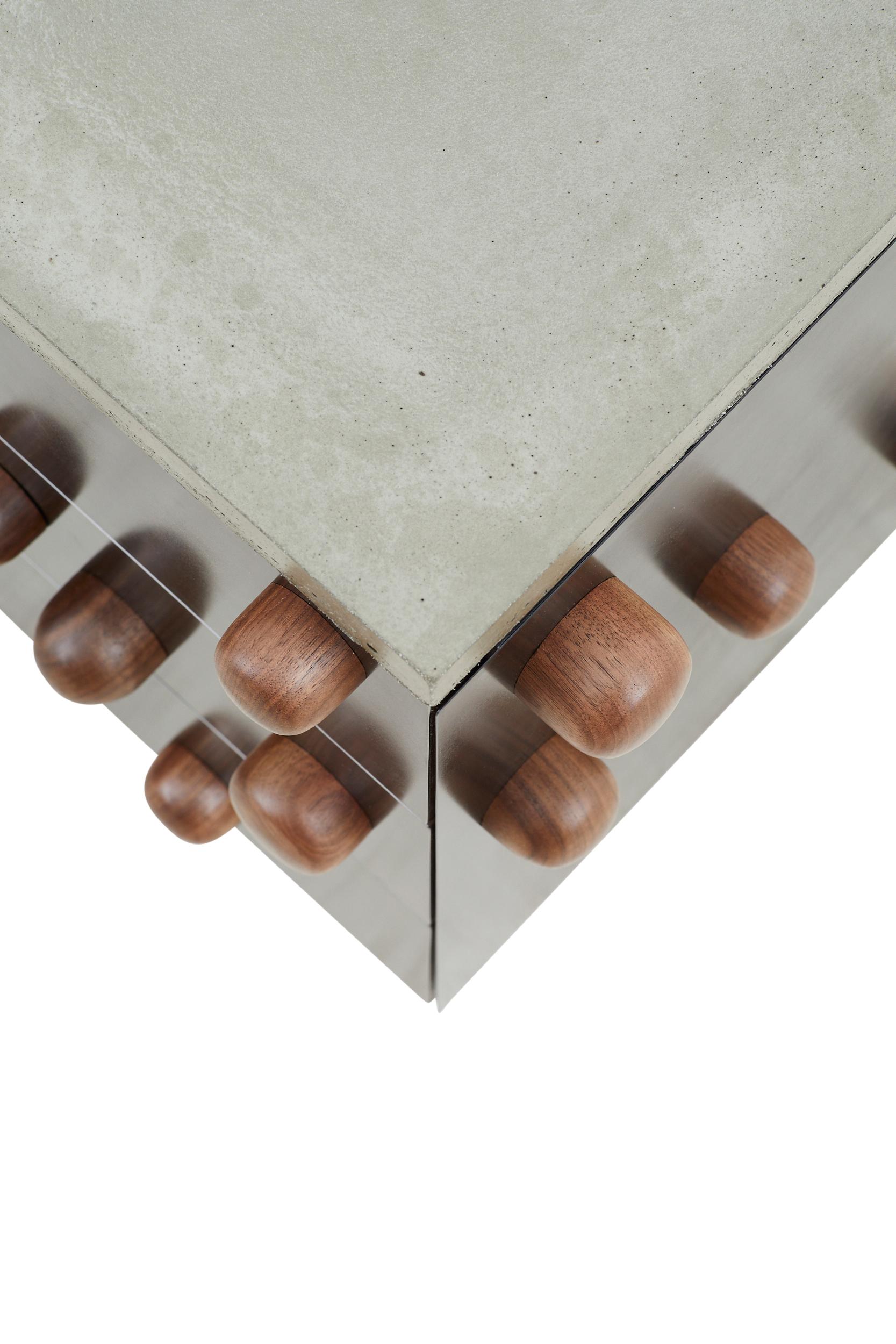 XXIe siècle et contemporain Table d'appoint en placage d'acier, moulée Conrete « Protrusions End Table » avec tiroirs en vente