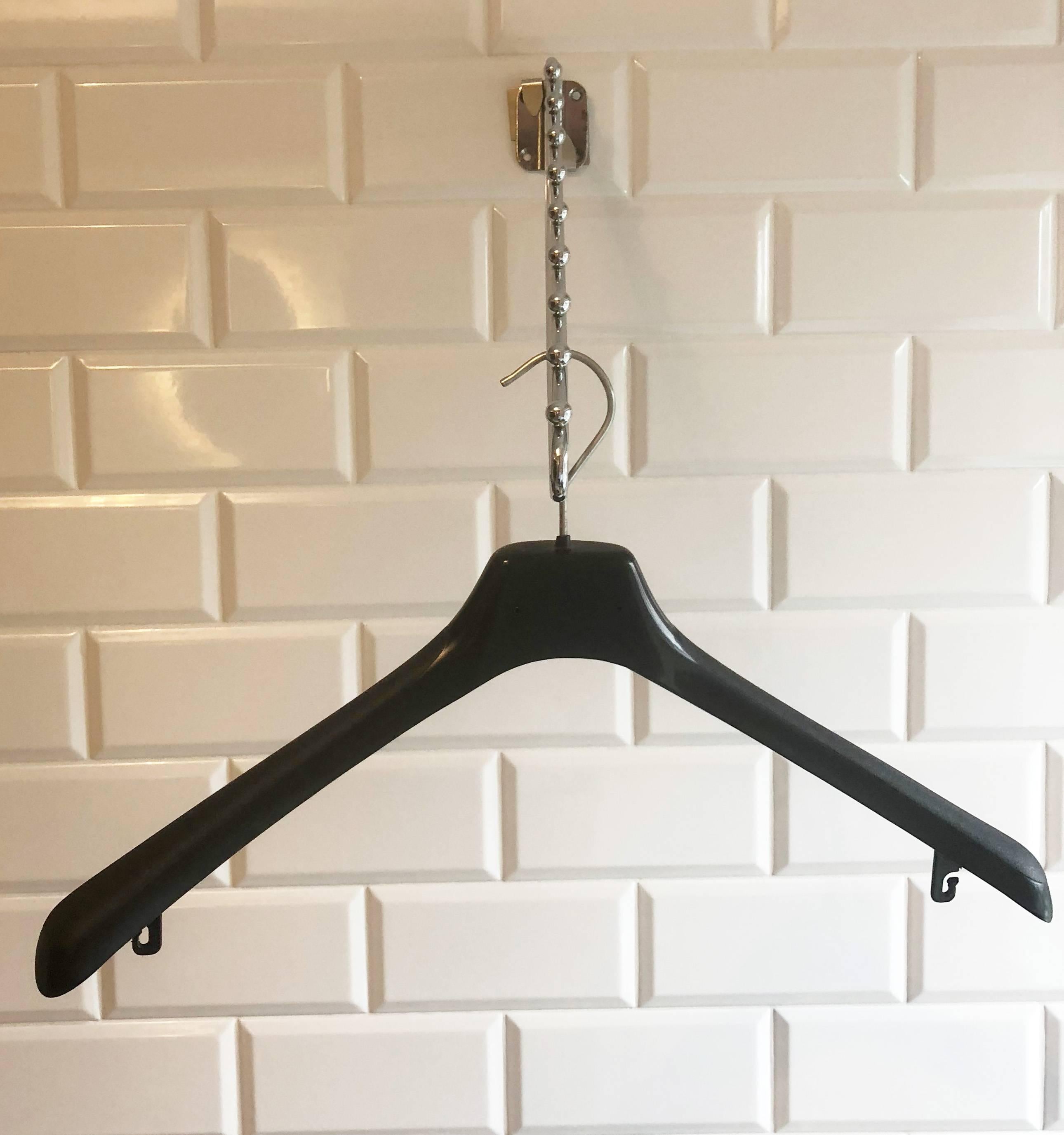 wardrobe hanger