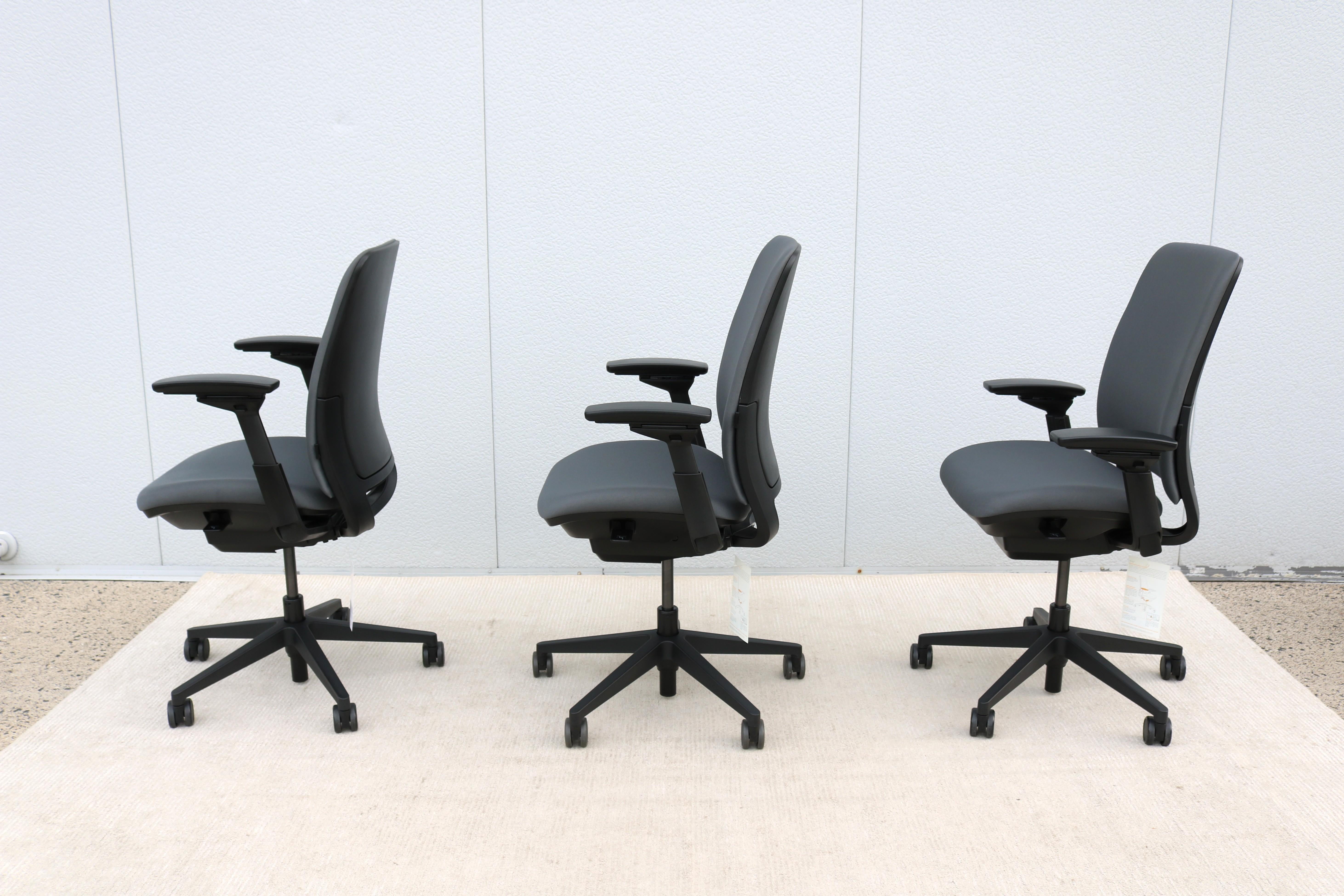 Steelcase Amia Executive Ergonomic Gray Office Chair Fully Adjustable, Brand New For Sale 7