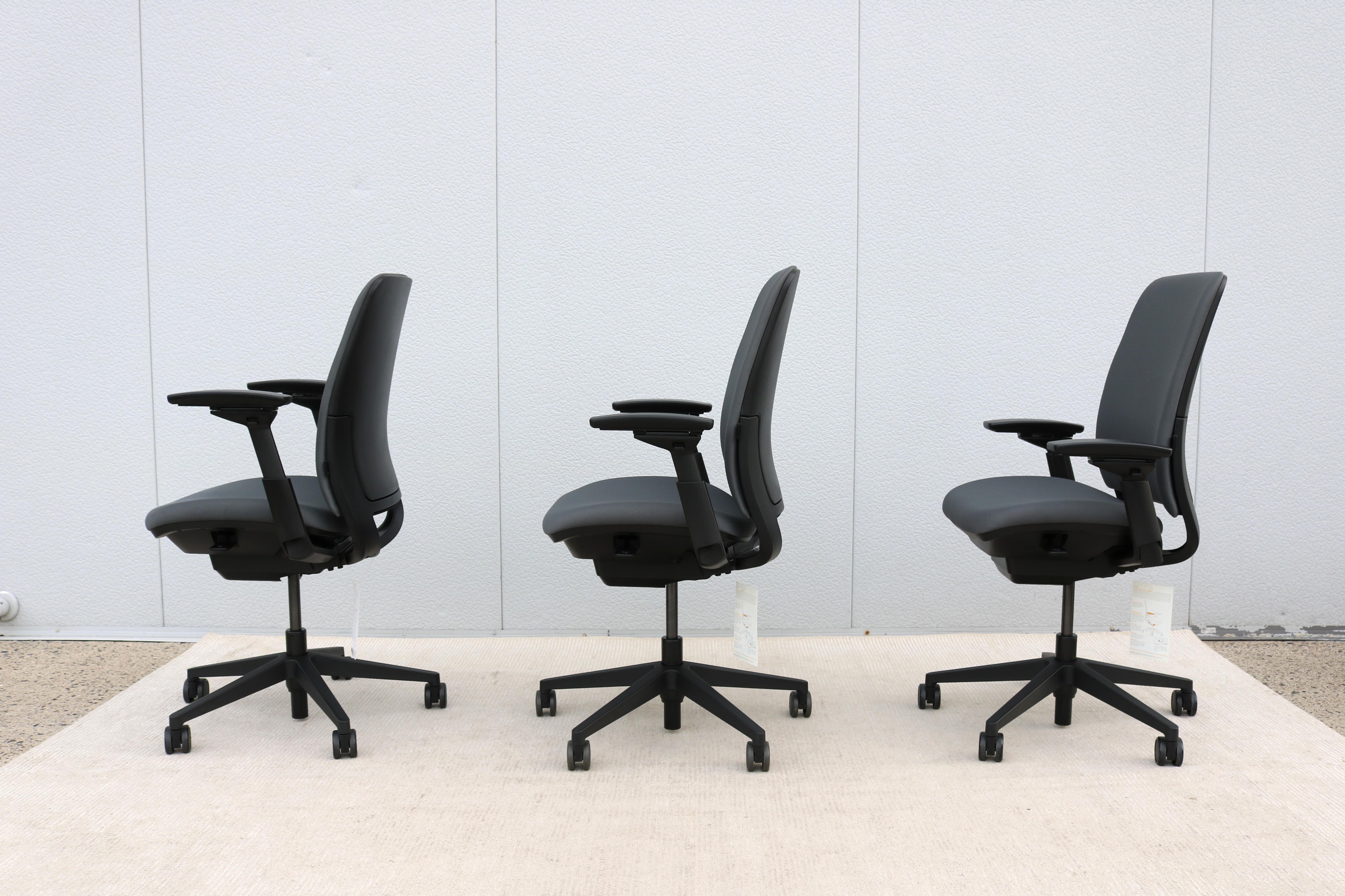 Steelcase Amia Executive Ergonomic Gray Office Chair Fully Adjustable, Brand New For Sale 8
