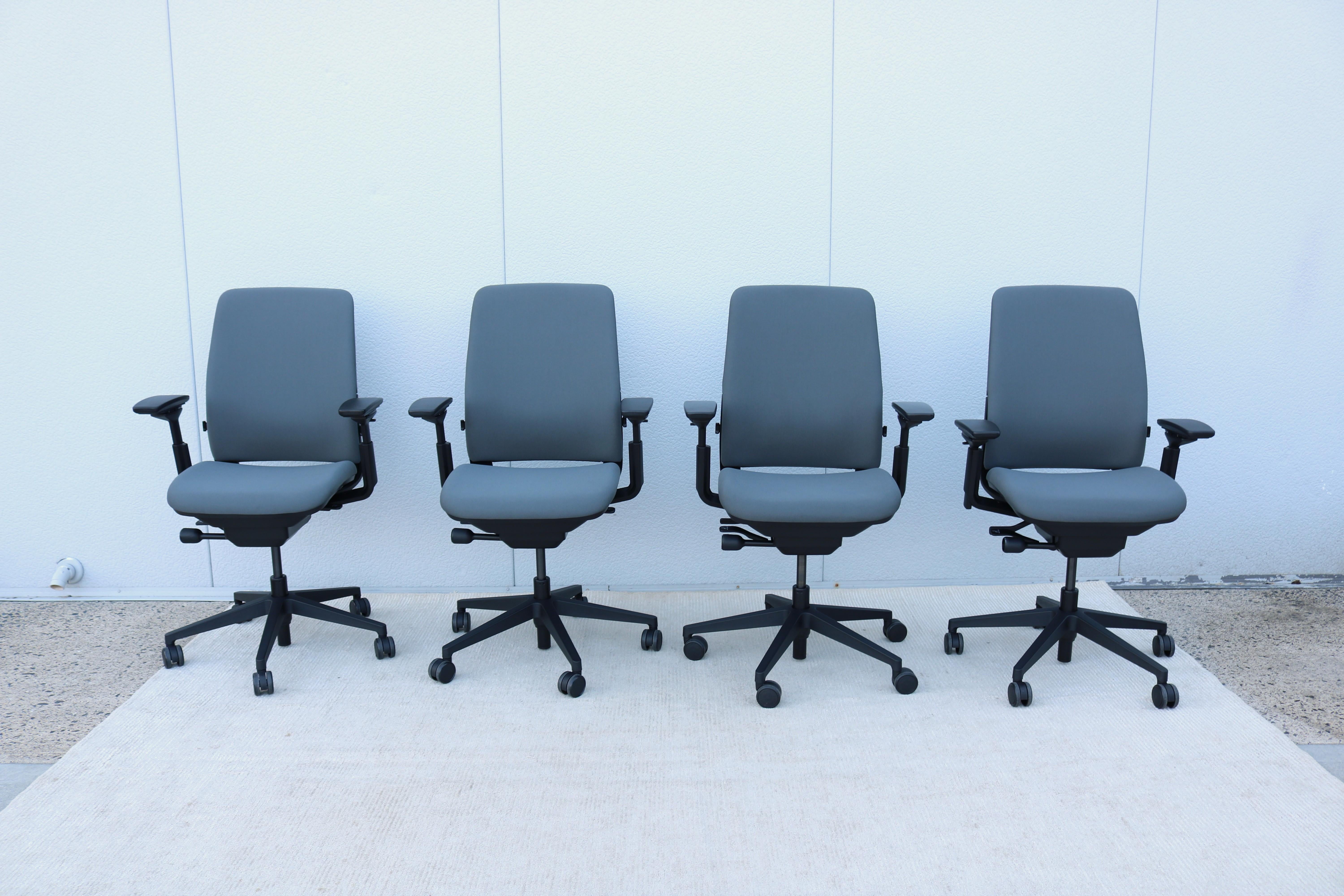 Steelcase Amia Executive Ergonomischer Bürostuhl voll verstellbar in grauem Stoff im Angebot 3