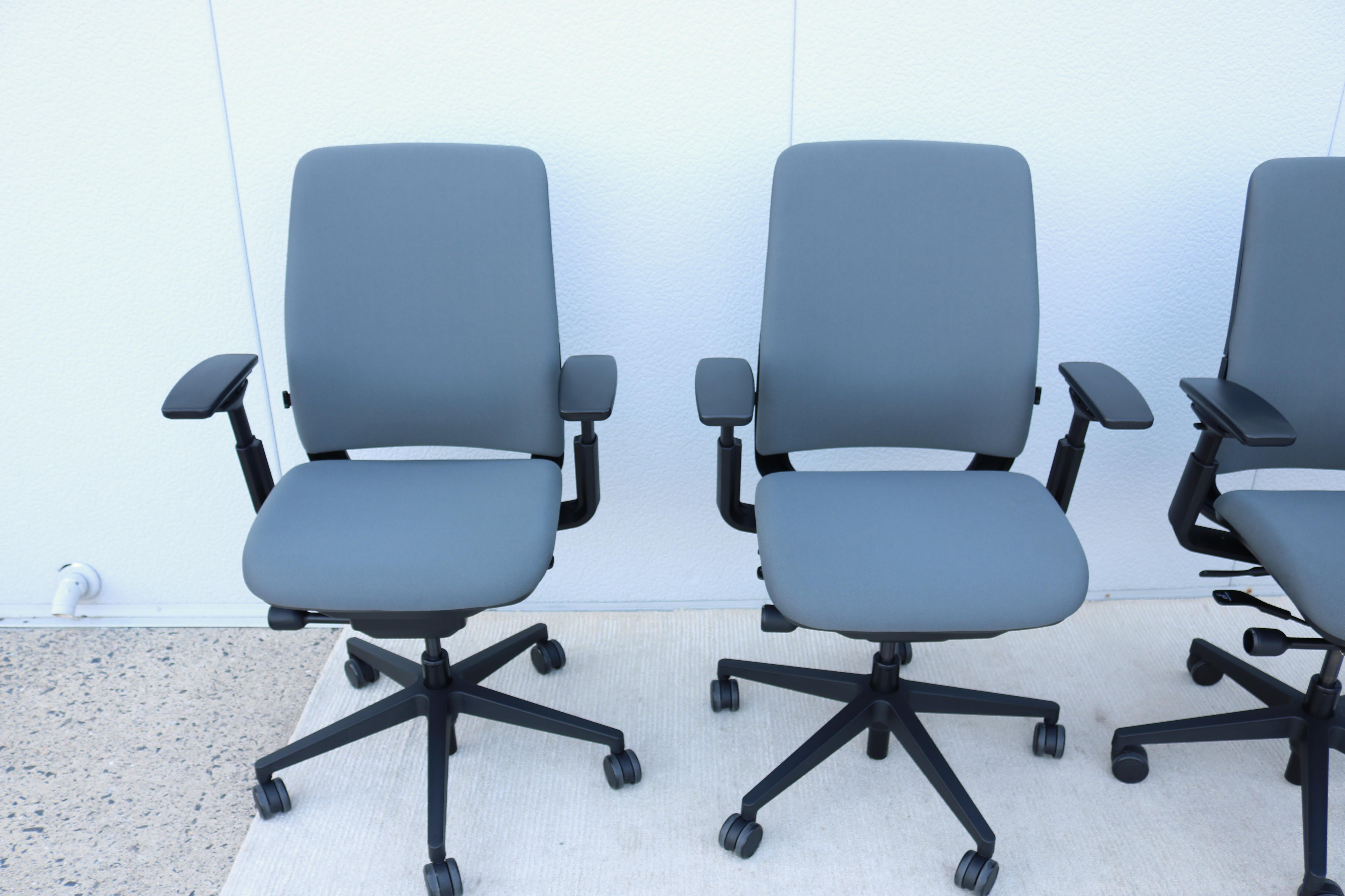 Steelcase Amia Executive Ergonomischer Bürostuhl voll verstellbar in grauem Stoff im Angebot 8