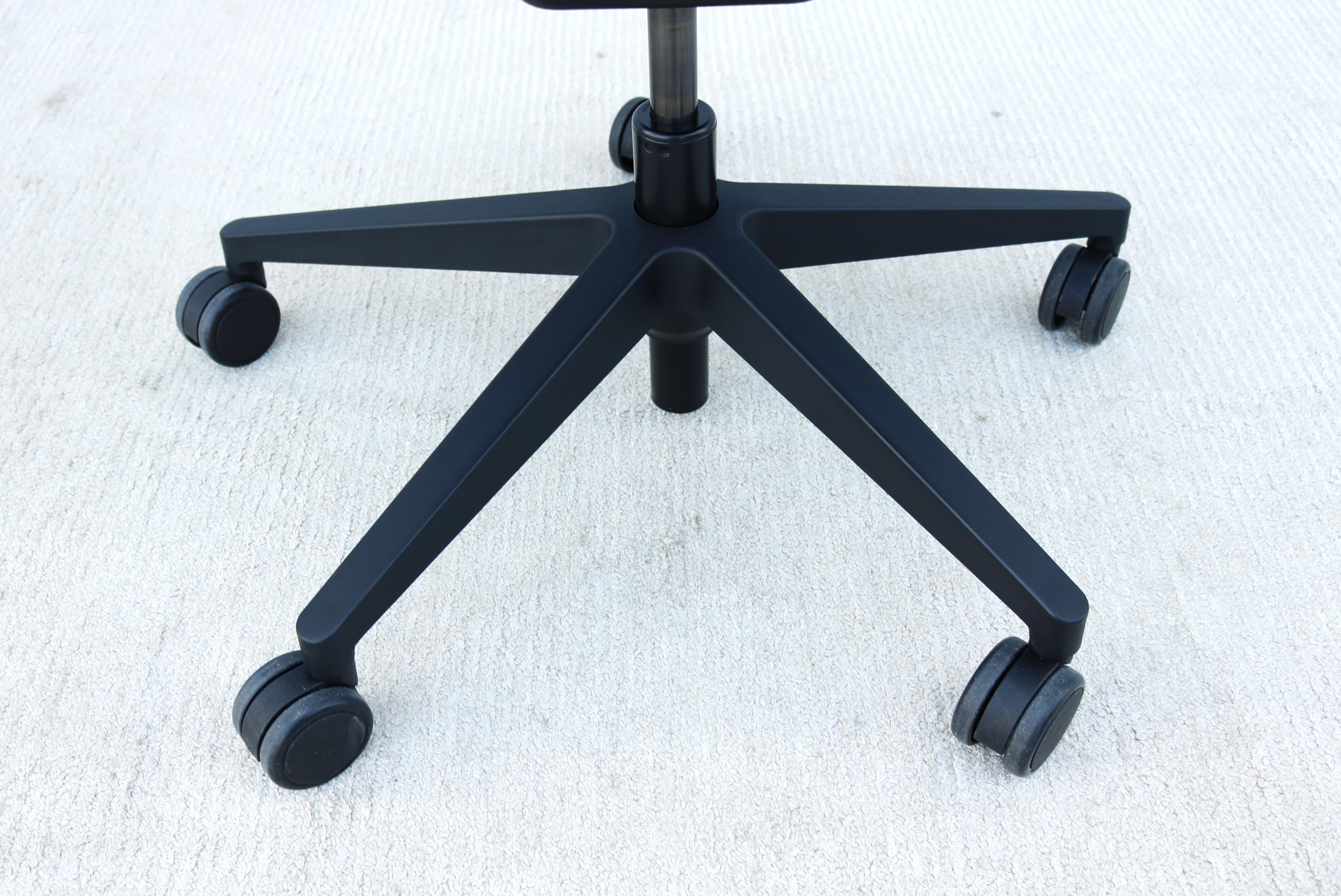 Steelcase Amia Executive Ergonomischer Bürostuhl voll verstellbar in grauem Stoff im Angebot 12