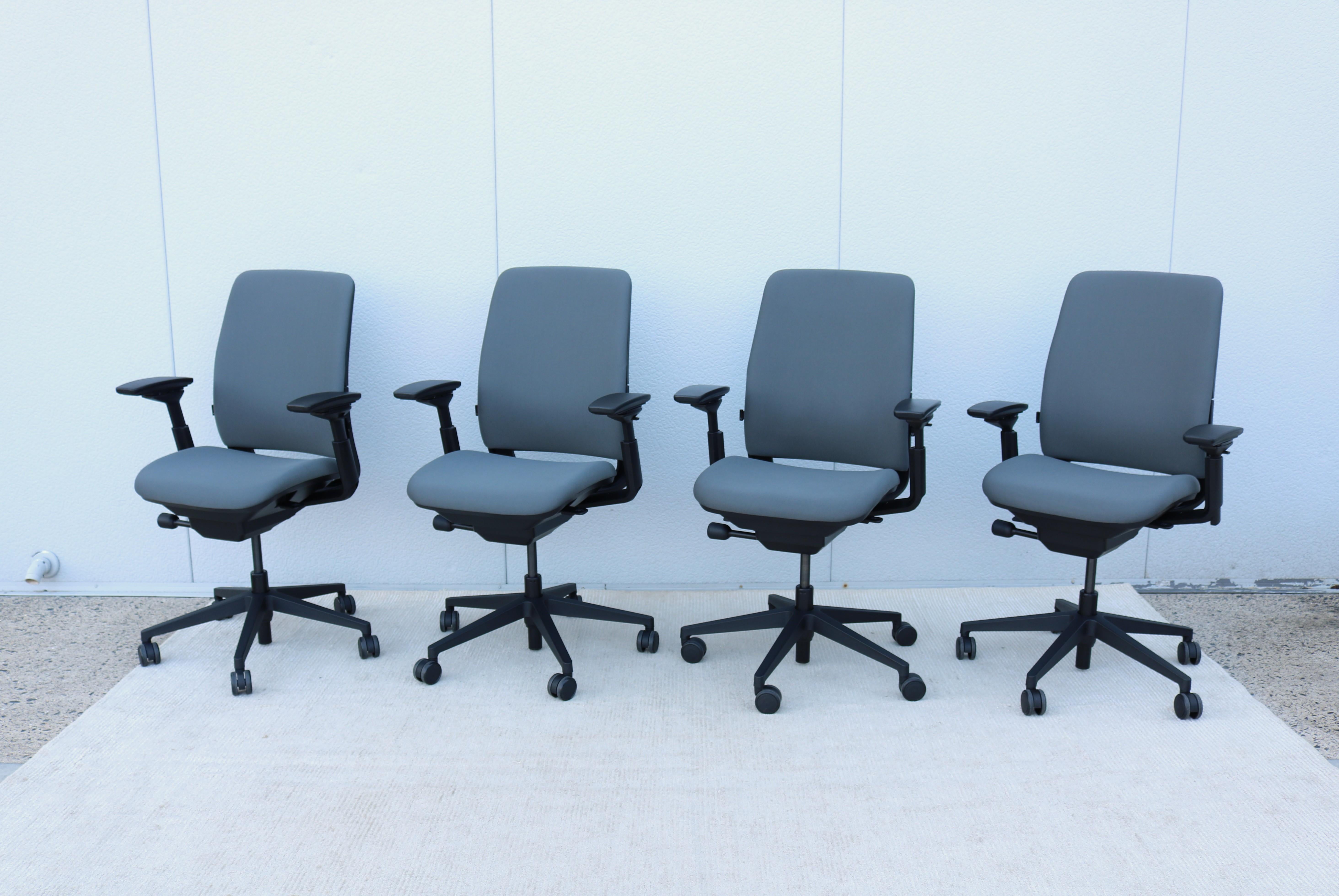 Steelcase Amia Executive Ergonomischer Bürostuhl voll verstellbar in grauem Stoff im Angebot 2
