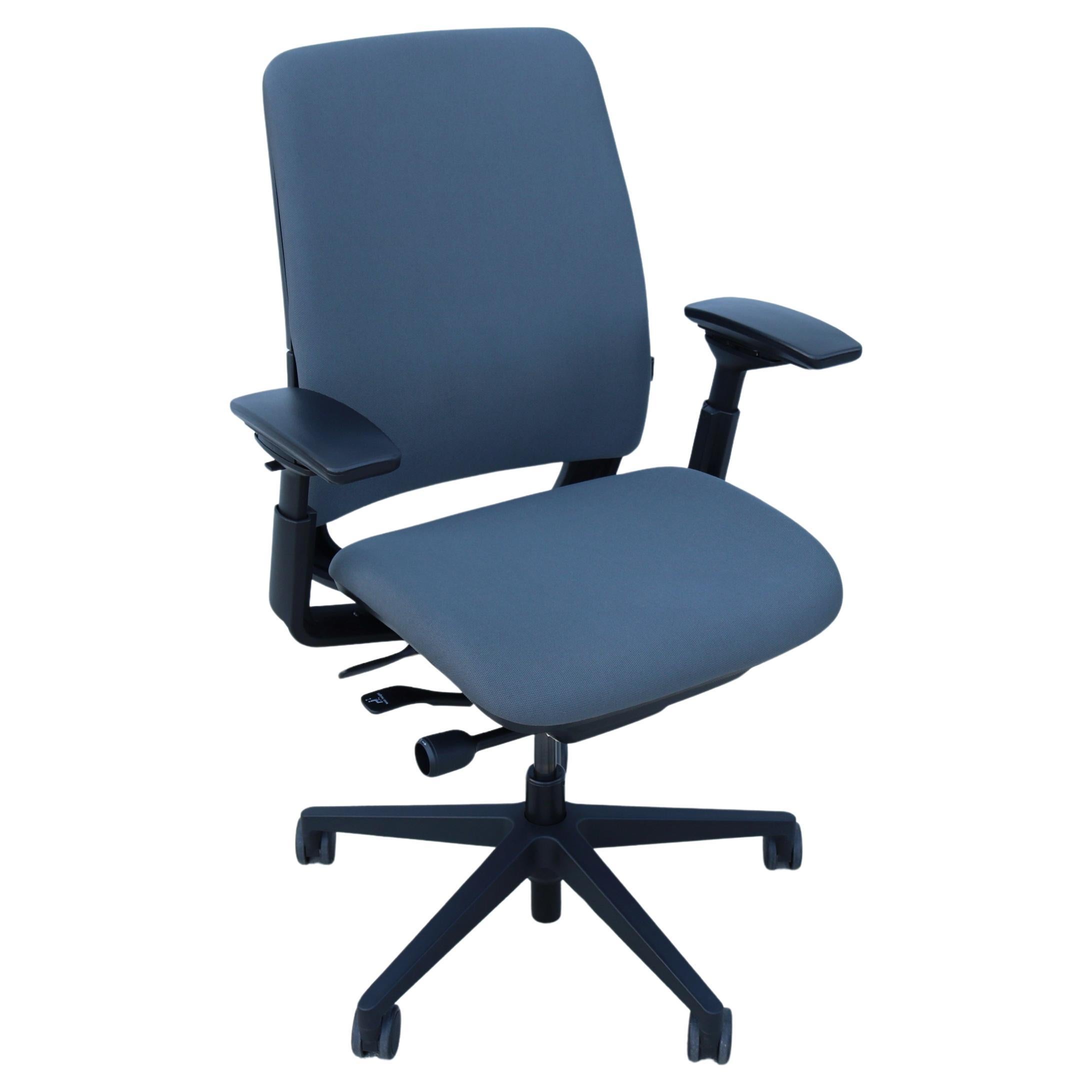 Steelcase Amia Executive Ergonomic Office Chair Fully Adjustable in Gray Fabric