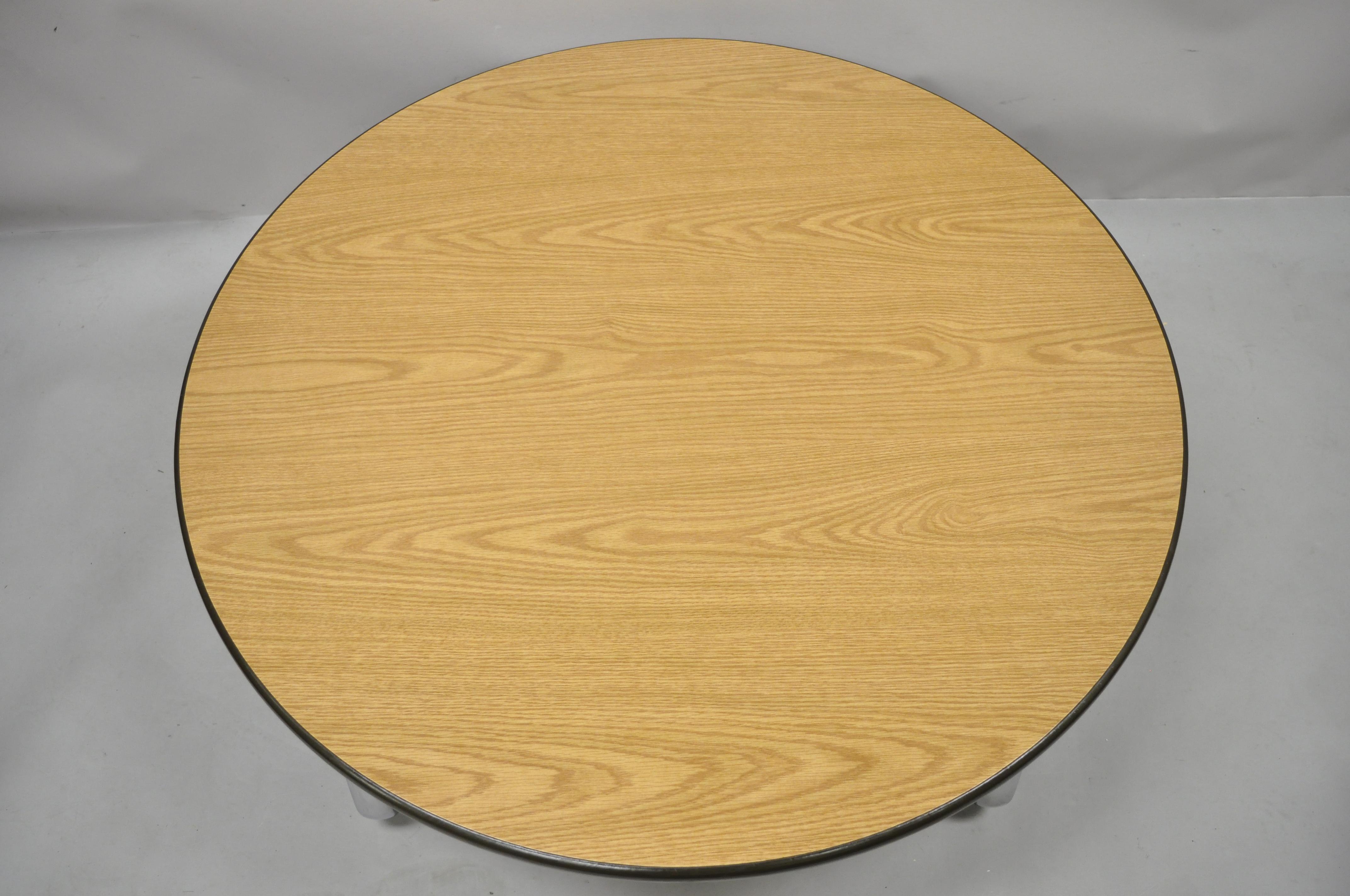 round formica table