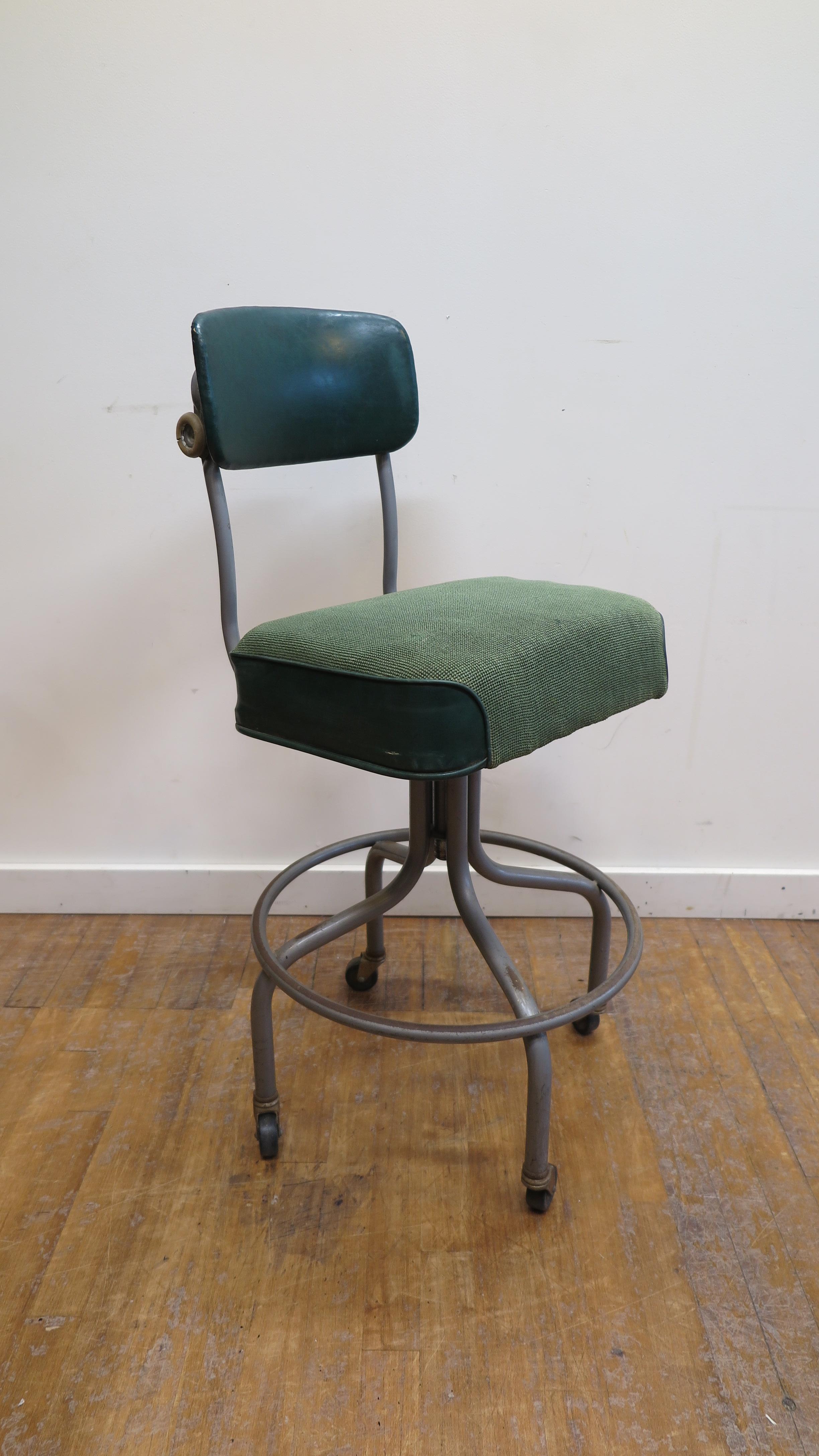 Steelcase drafting rolling chair. Industrial Drafting Chair by Steelcase in good condition all original. Mid Century Modern Industrial Rolling chair. This chair dates to 1968 underside tag. Age appropriate ware please see pictures. Works perfectly,