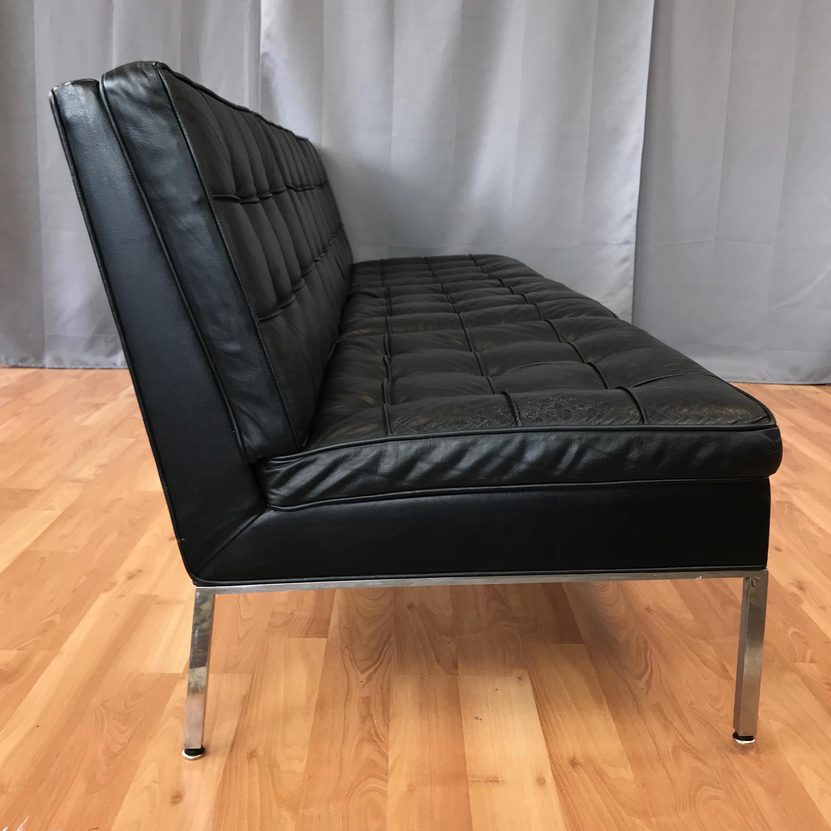 Steelcase Florence Knoll-Style Extra-Long Tufted Black Leather Sofa, 1960s In Good Condition In San Francisco, CA