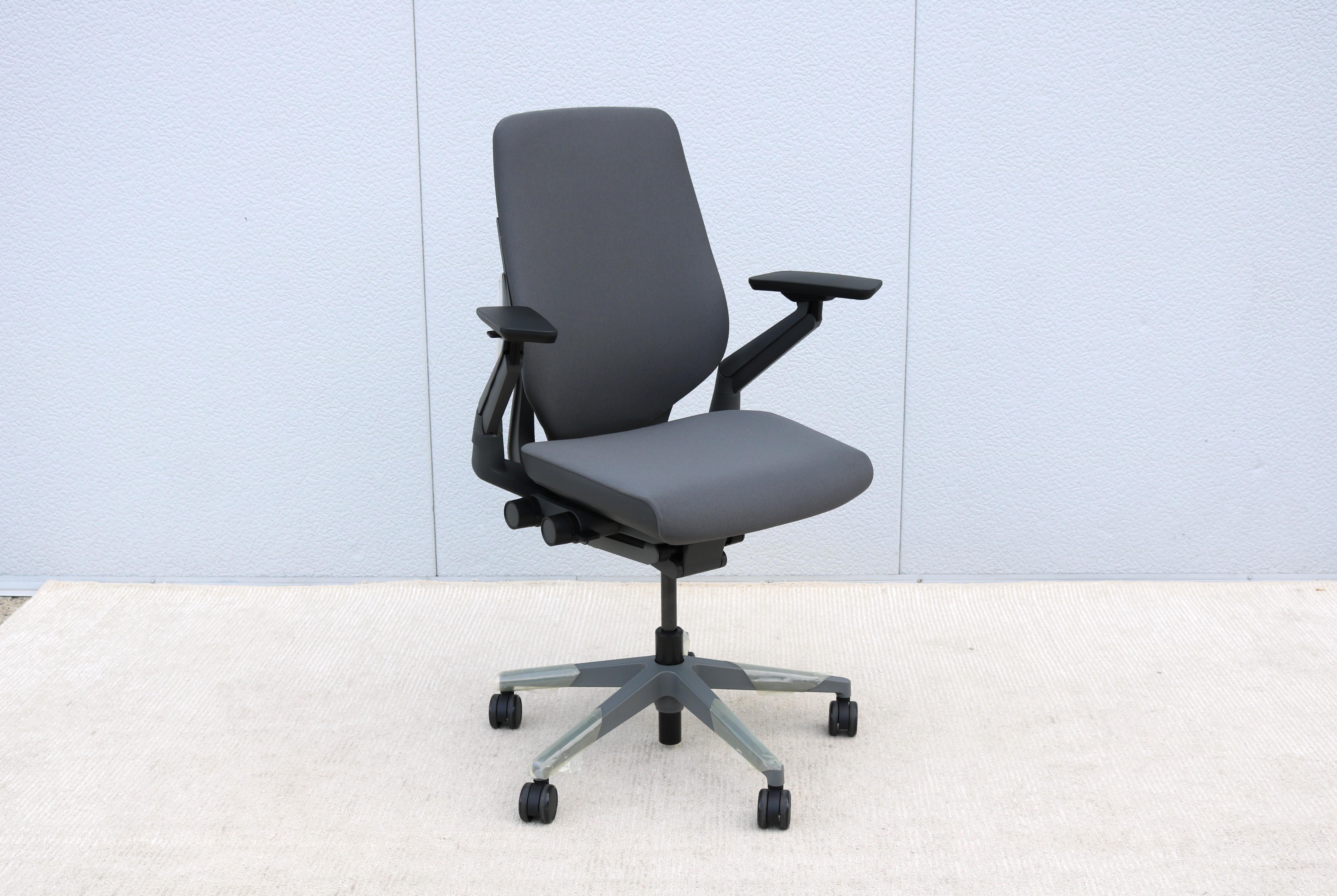 Modern Steelcase Gesture Ergonomic Adjustable Office Desk Chair Gray Fabric, Brand New For Sale