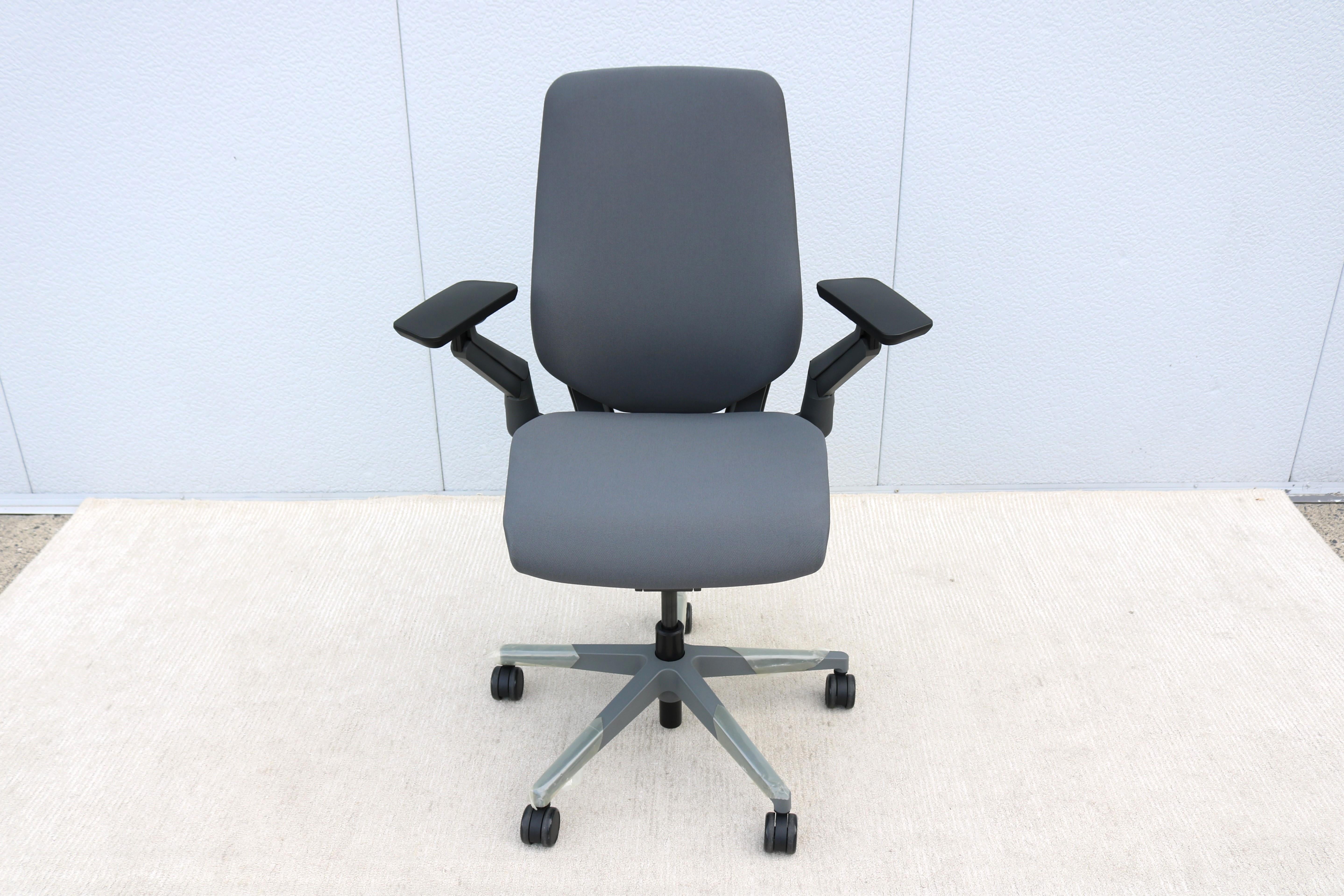 American Steelcase Gesture Ergonomic Adjustable Office Desk Chair Gray Fabric, Brand New For Sale