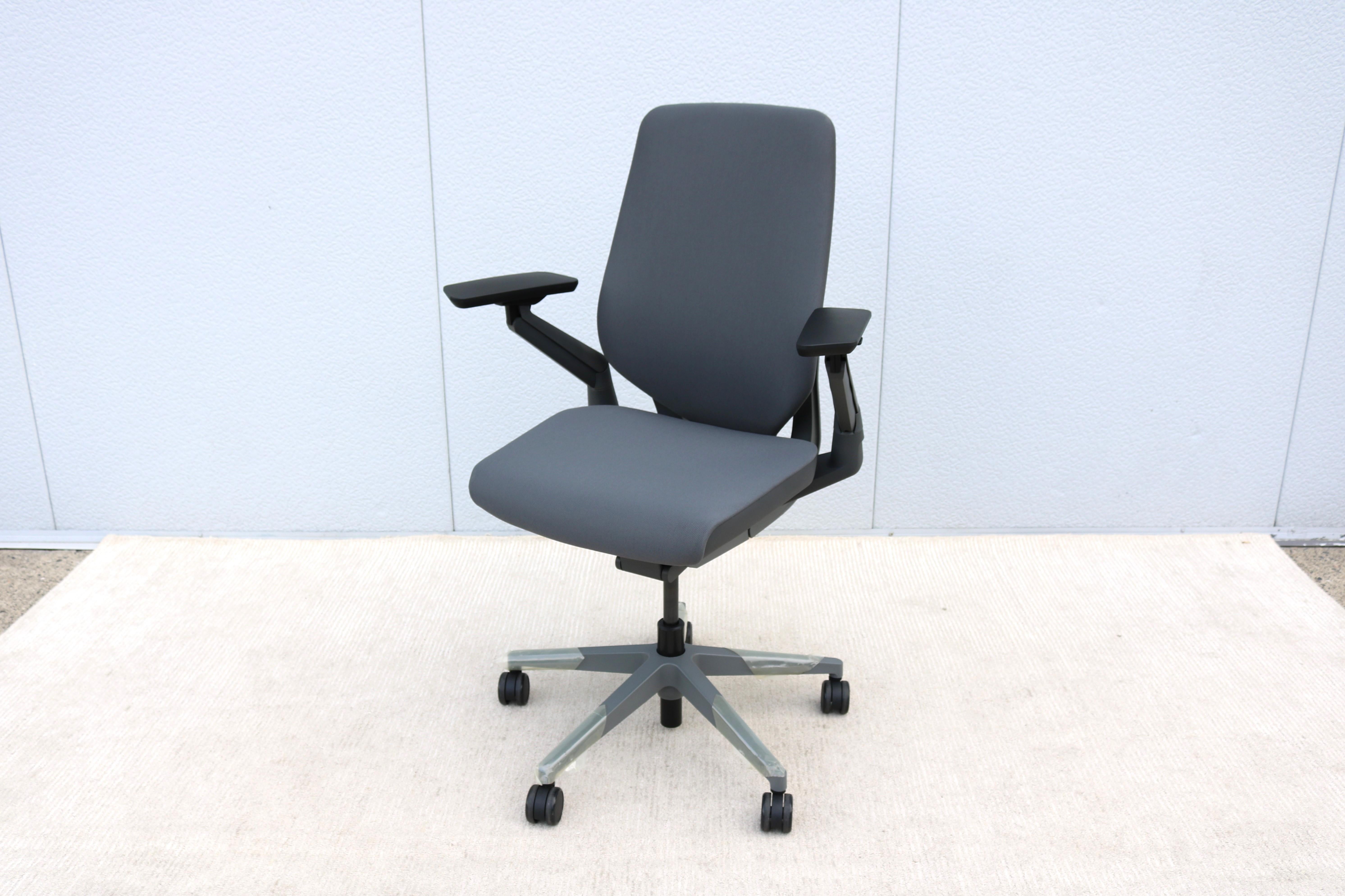 Steelcase Gesture Ergonomic Adjustable Office Desk Chair Gray Fabric, Brand New For Sale 1
