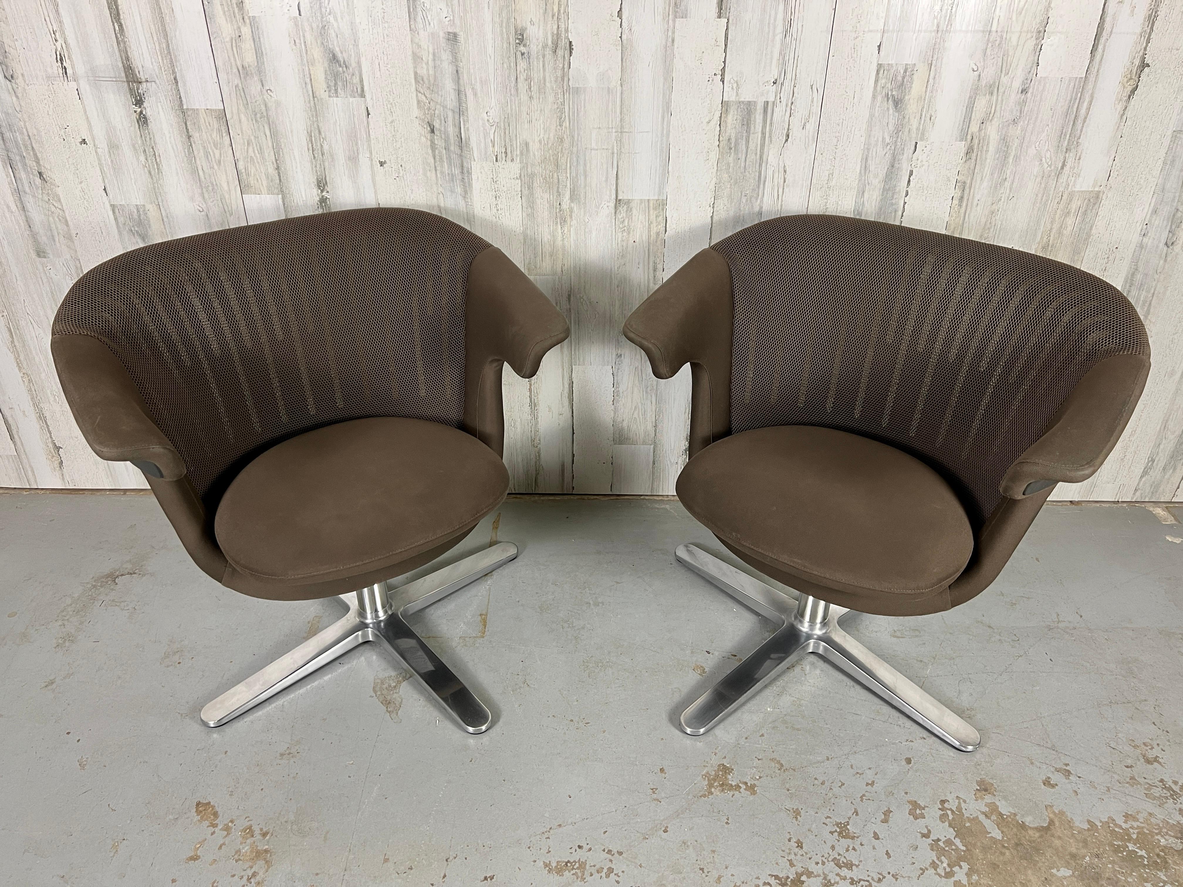 Metal Steelcase  i2i Swivel Club Chairs  For Sale