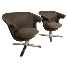 Steelcase  i2i Swivel Club Chairs 