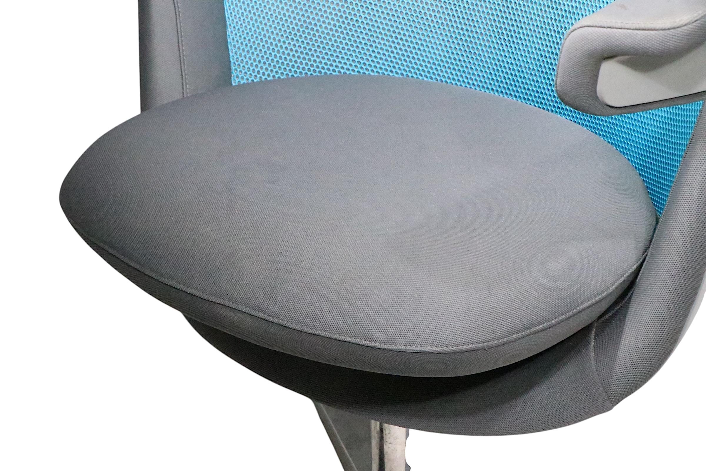 Steelcase Post Modern  i2i Sedie girevoli per ufficio da pranzo c 2013  4 disponibili in vendita 5