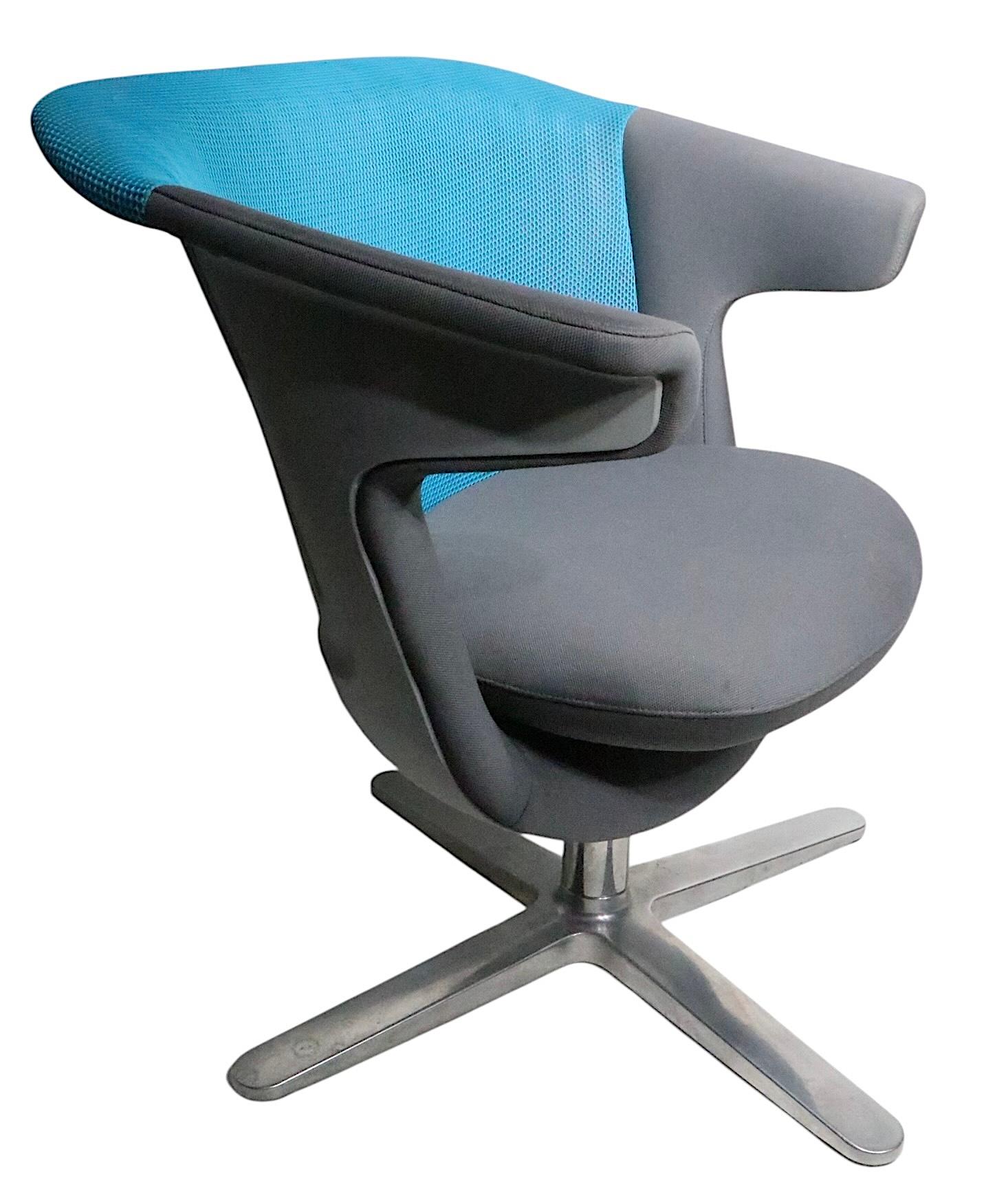 Steelcase Post Modern  i2i Sedie girevoli per ufficio da pranzo c 2013  4 disponibili In condizioni buone in vendita a New York, NY