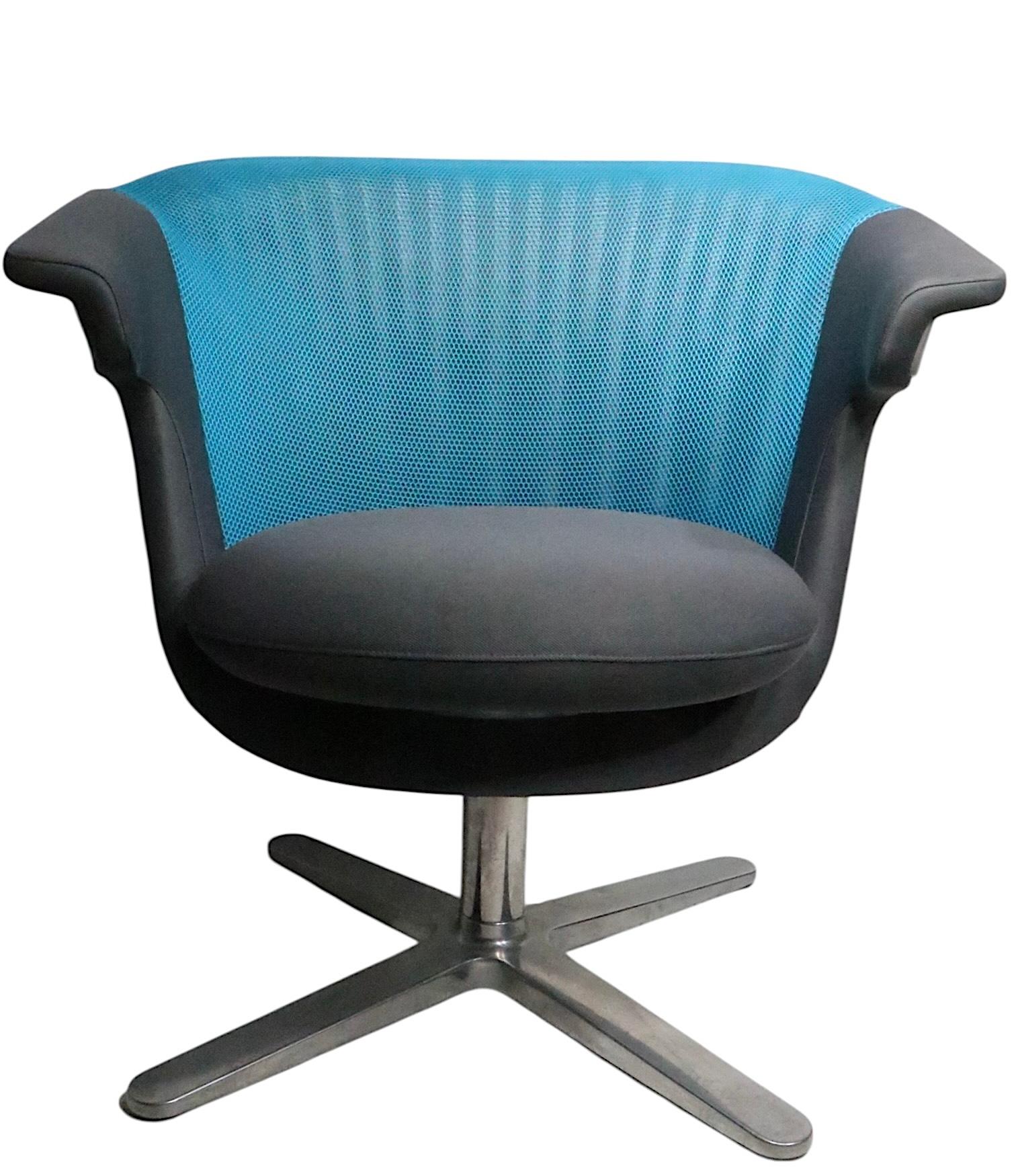 XXI secolo e contemporaneo Steelcase Post Modern  i2i Sedie girevoli per ufficio da pranzo c 2013  4 disponibili in vendita