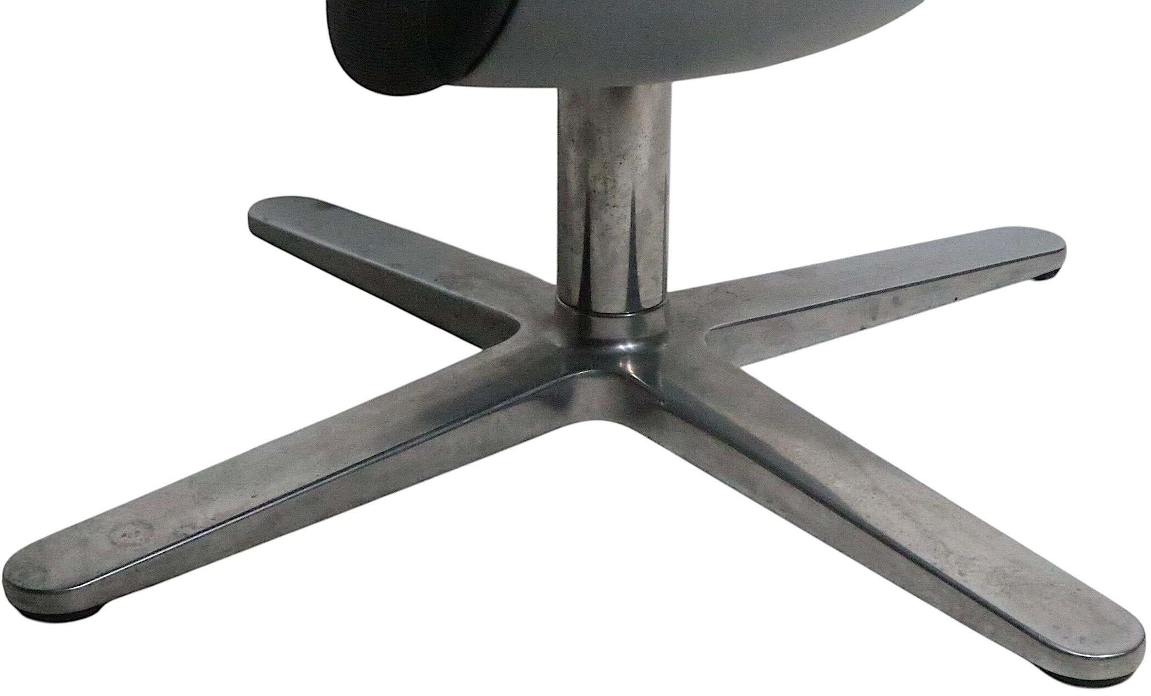 Steelcase Post Modern  i2i Sedie girevoli per ufficio da pranzo c 2013  4 disponibili in vendita 1