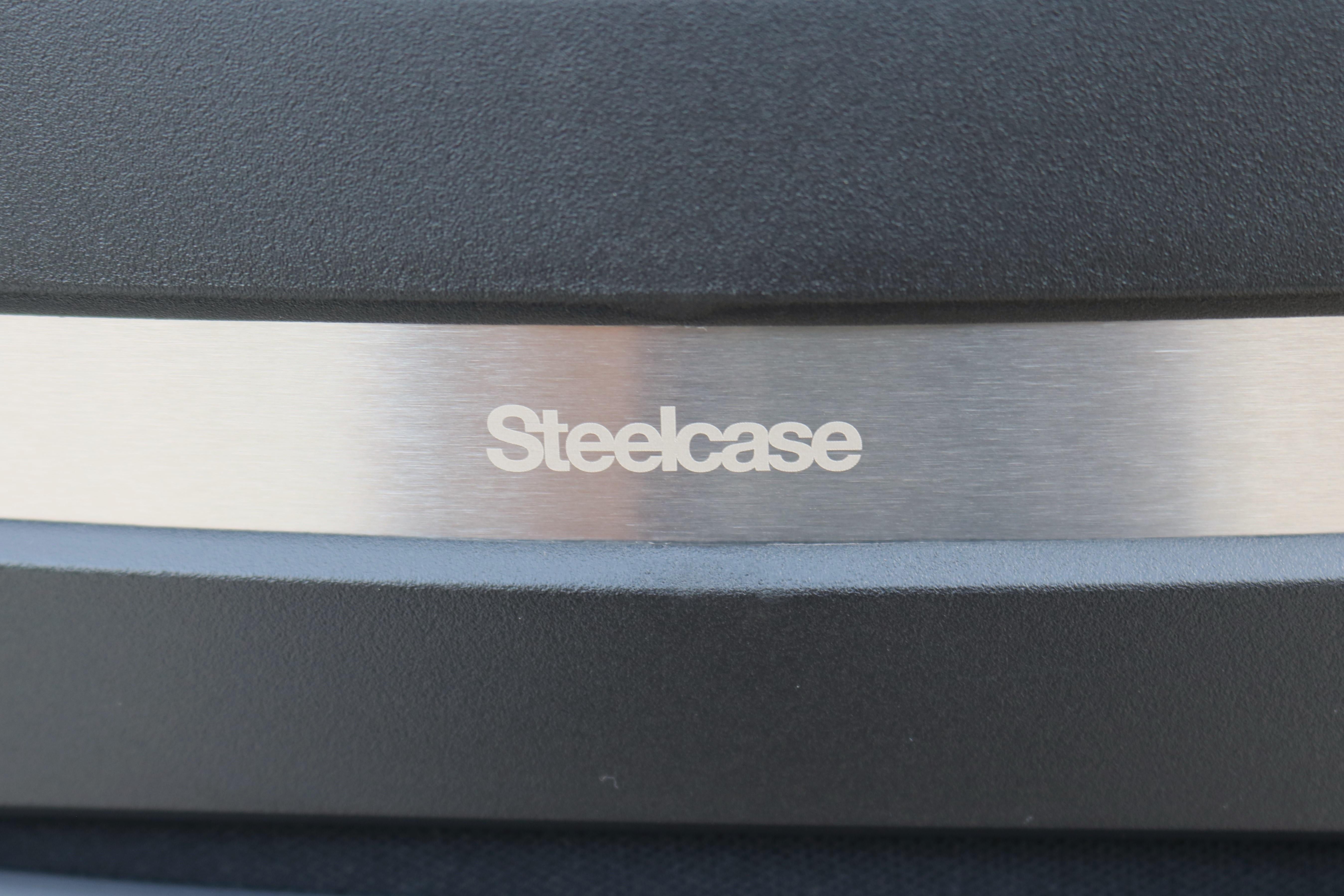 Steelcase Think V2 fauteuil de direction ergonomique nouveau modèle gris, neuf en vente 13