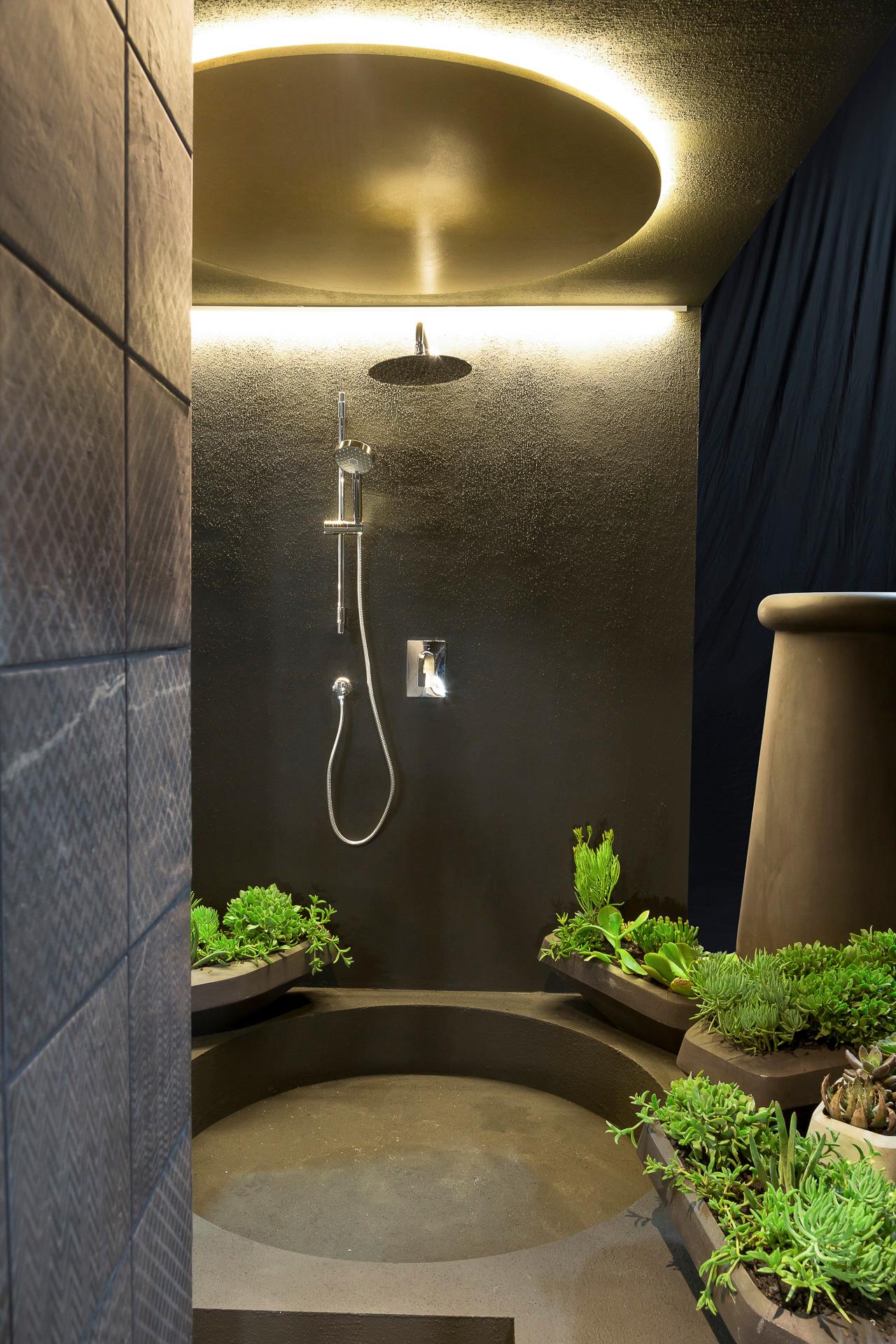 Jardinera mediana de arenisca Steen by Indigenus en venta 8