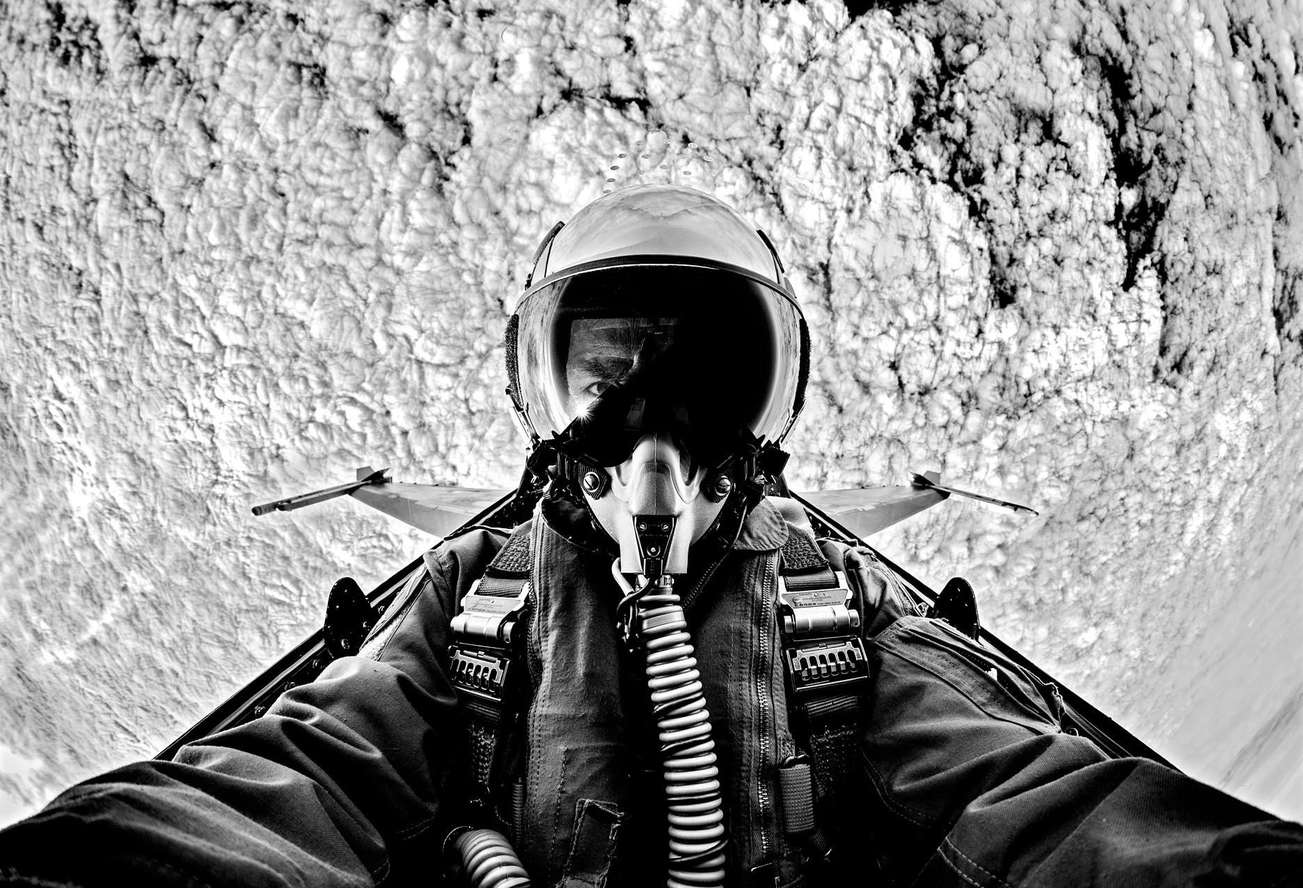 Going Vertical 1 - Belgien 2021 - # 2 / 7 Limitierte Auflage von Kunstfotografie in limitierter Auflage