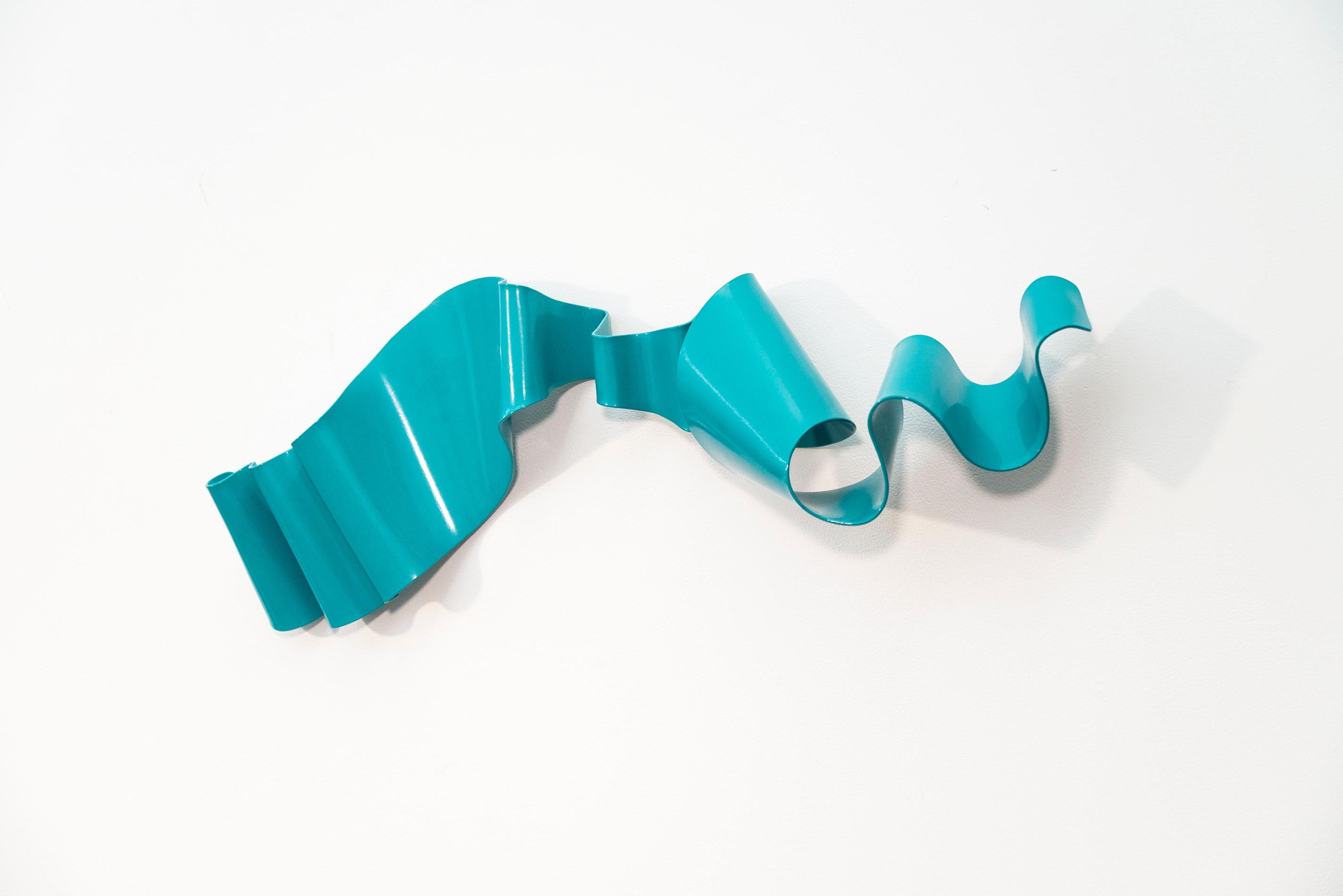 Soul Gate 46 - glossy, contemporary, ribbon, powder coated steel, wall sculpture - Contemporary Sculpture by Stefan Duerst