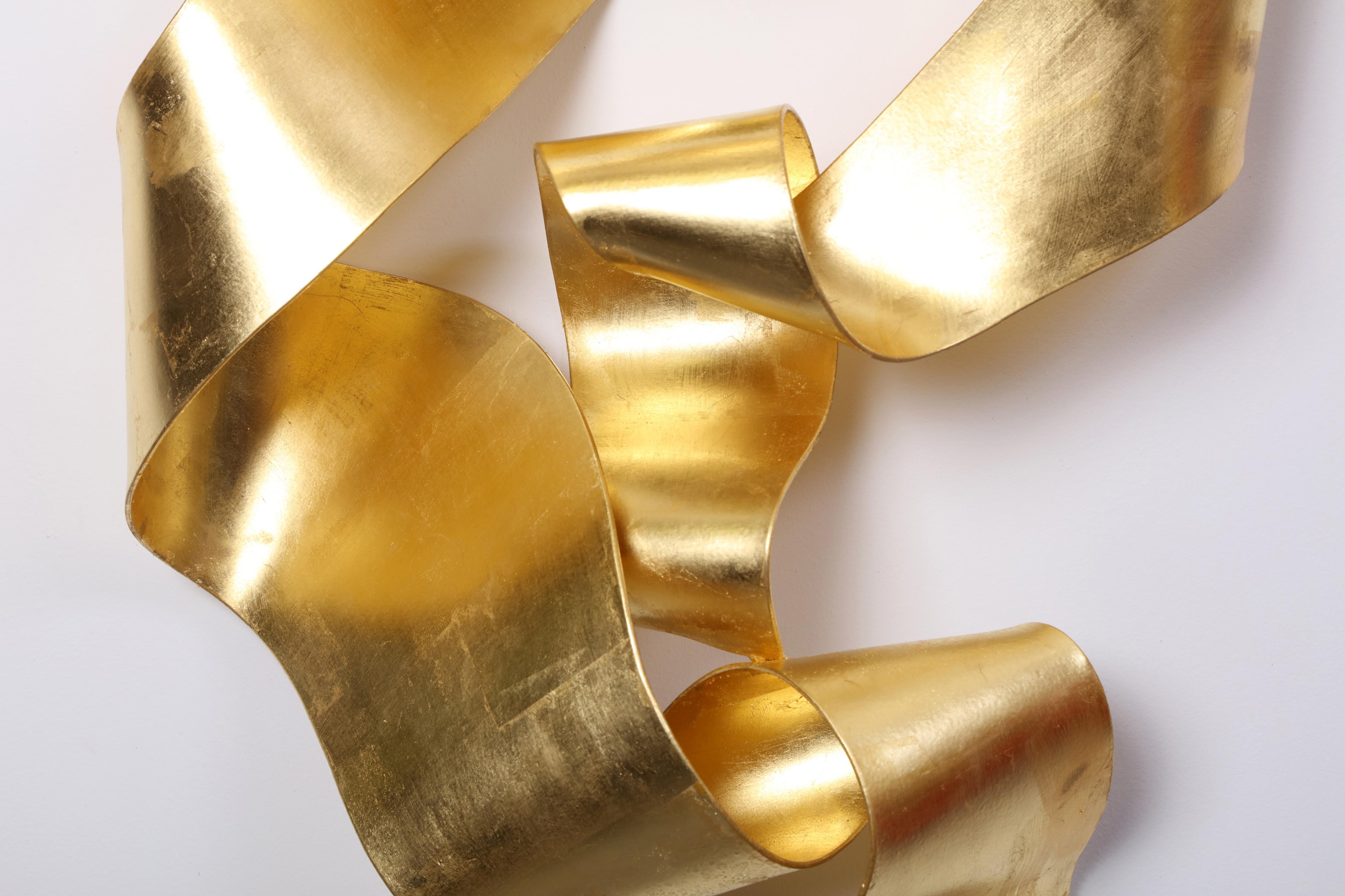 Soul Gate Eldorado - contemporary, ribbon, 24K gold, steel, wall sculpture For Sale 4
