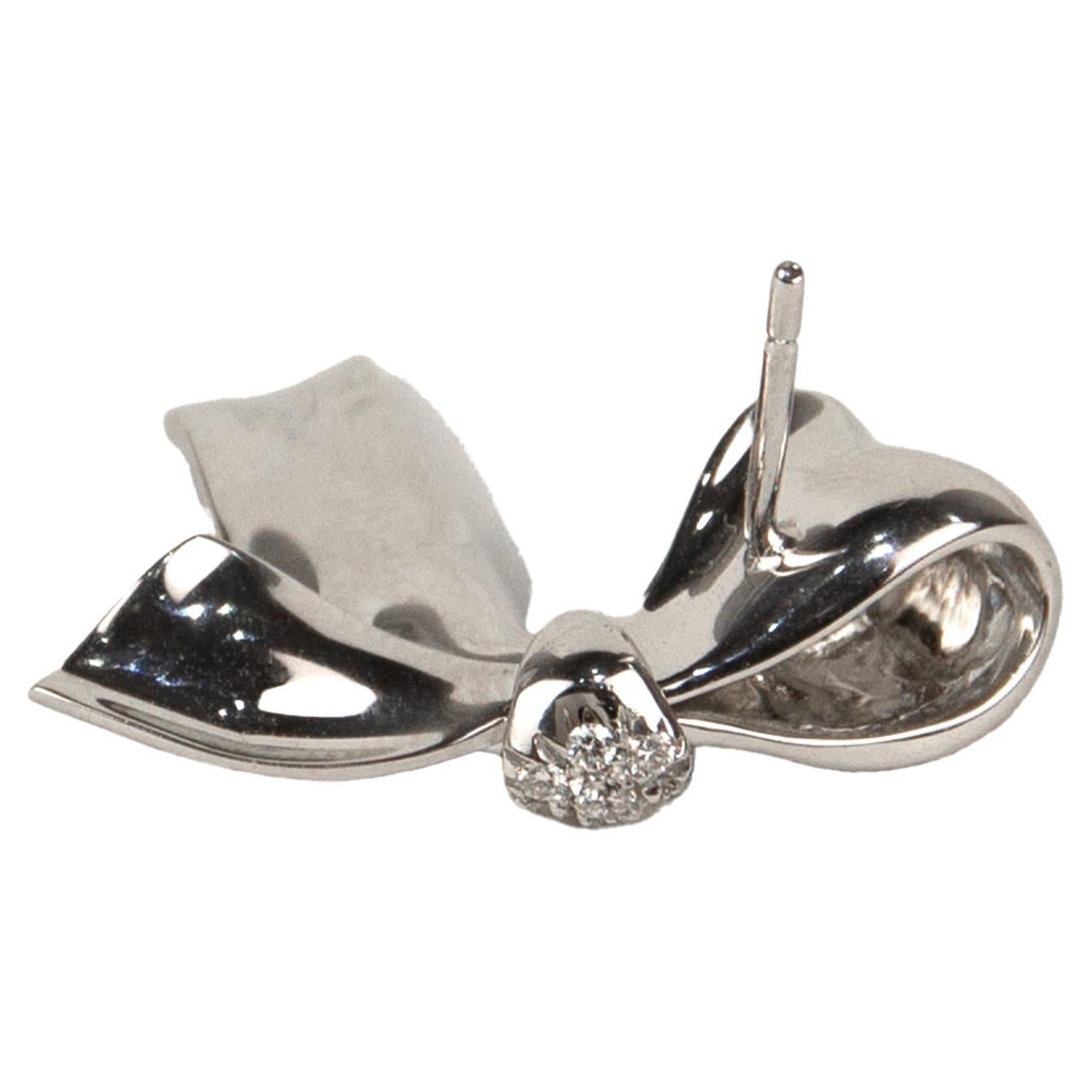 Modern Stefan Hafner 18k White Gold Diamond Bow Earrings For Sale